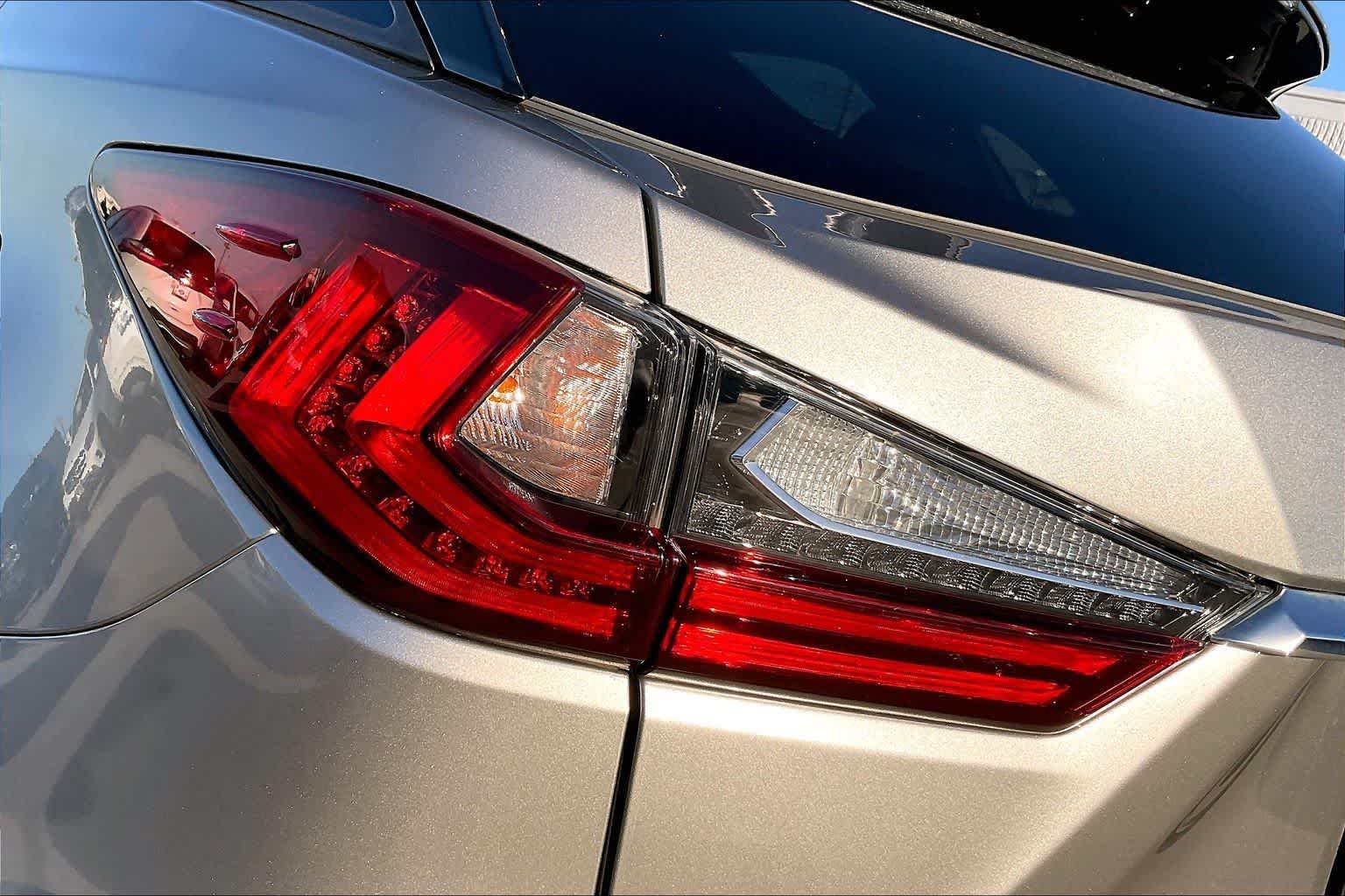 Thumbnail: 2020 Lexus RX - 32