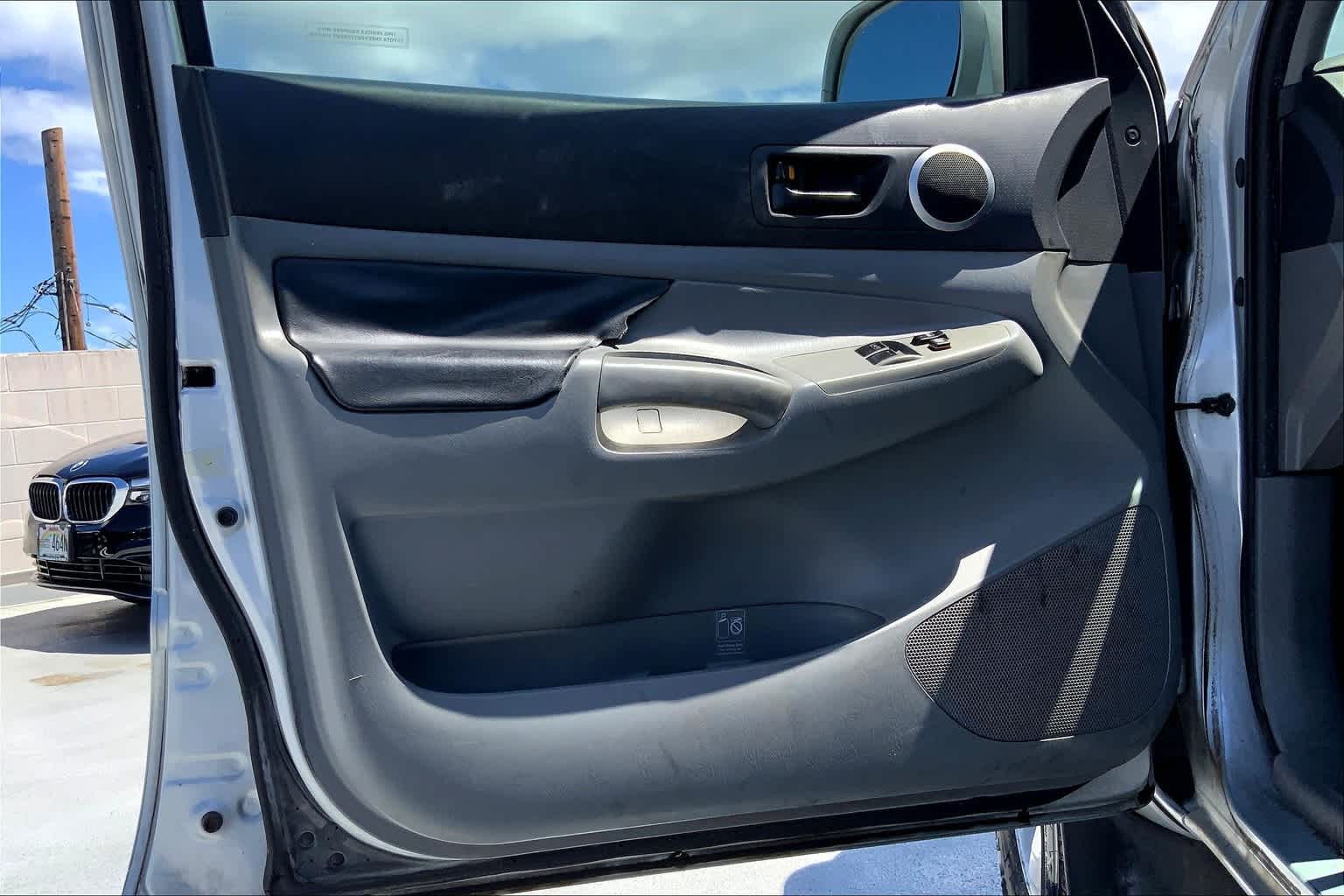 Thumbnail: 2005 Toyota Tacoma - 27