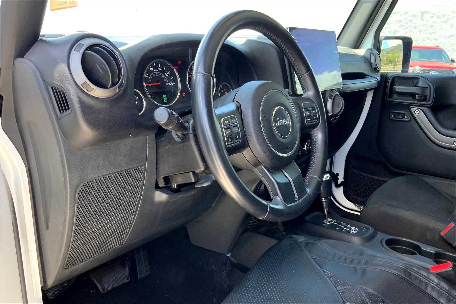 Thumbnail: 2016 Jeep Wrangler - 2