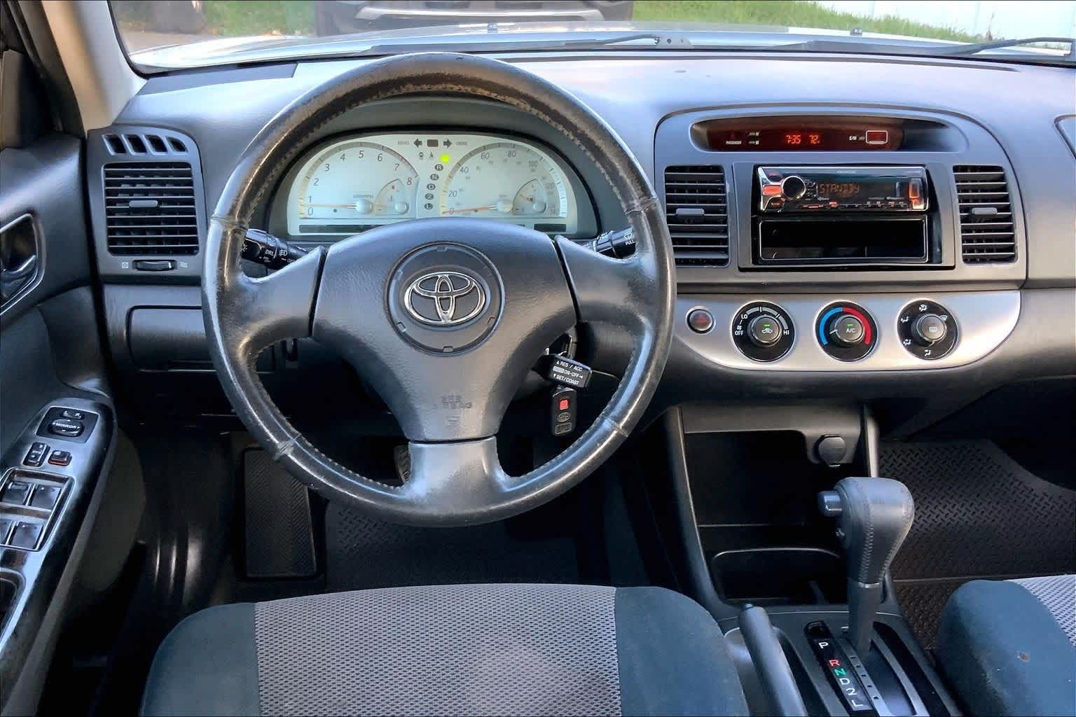 Thumbnail: 2004 Toyota Camry - 14