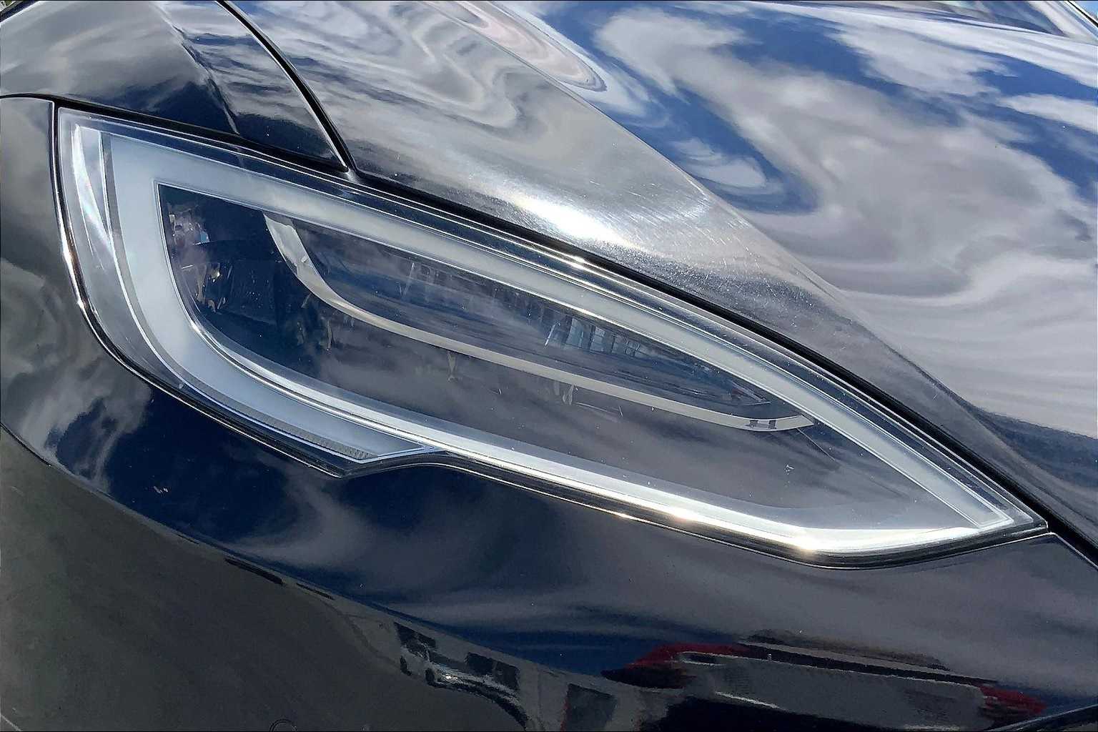 Thumbnail: 2018 Tesla Model S - 31