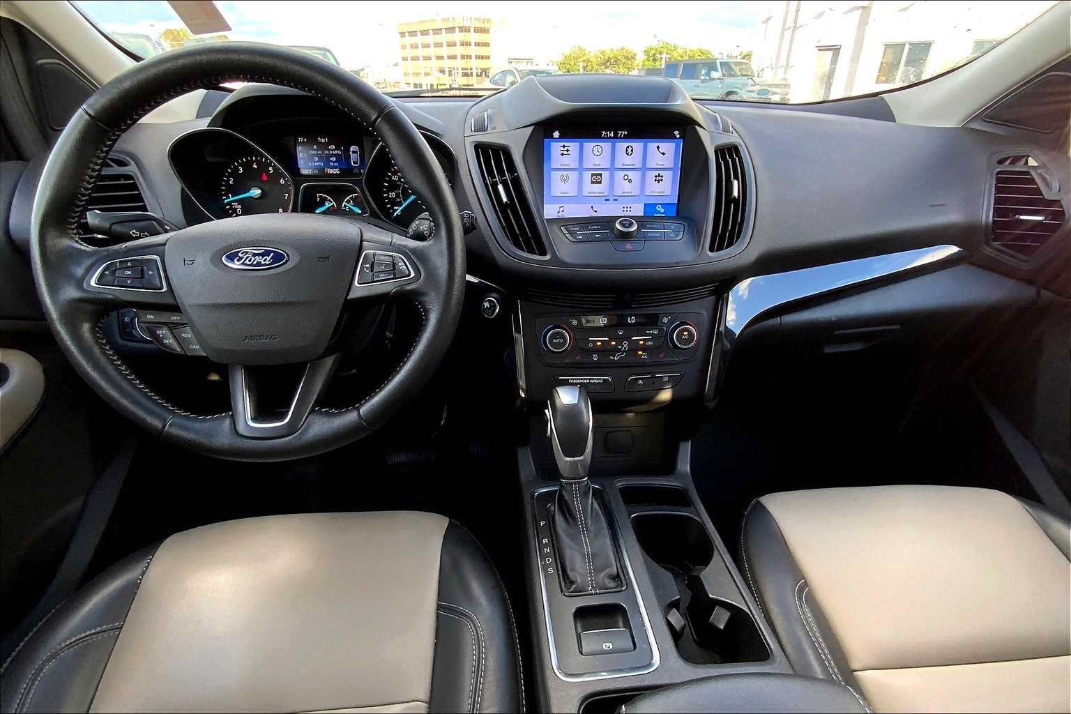 Thumbnail: 2019 Ford Escape - 10