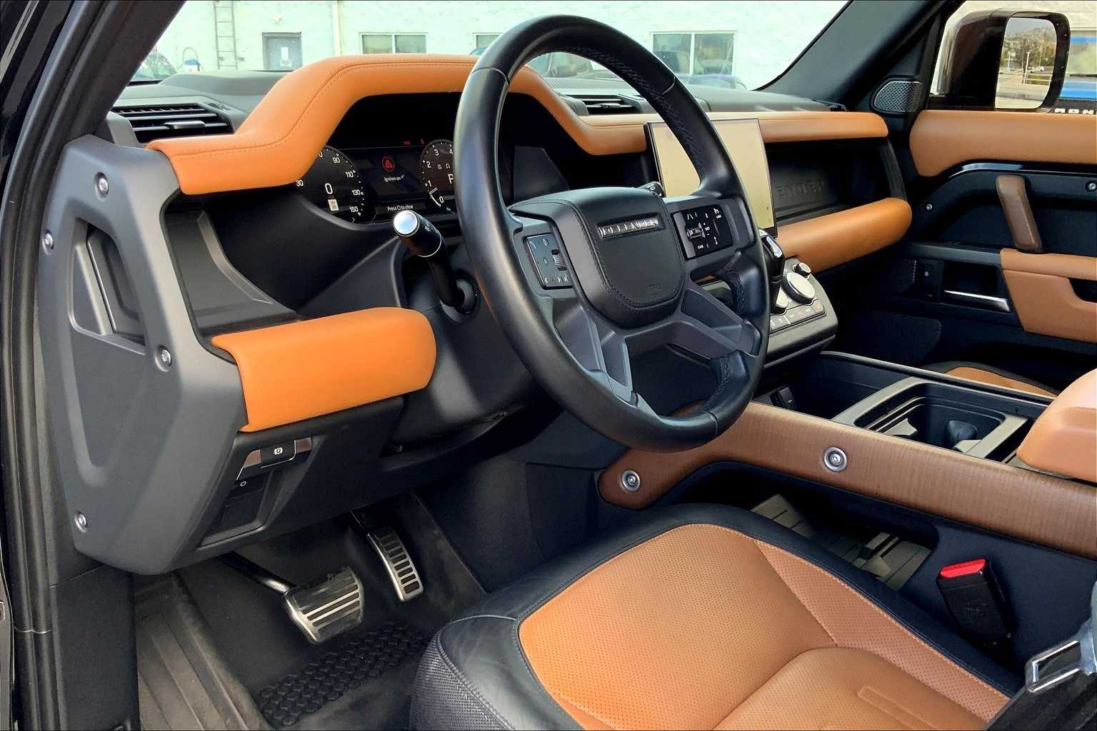 Thumbnail: 2023 Land Rover Defender - 2
