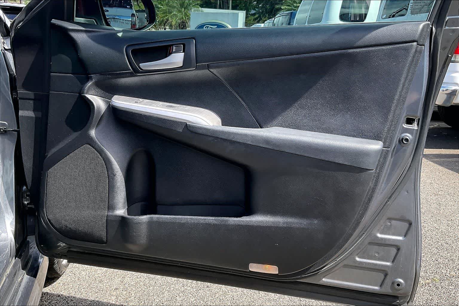 Thumbnail: 2012 Toyota Camry - 28