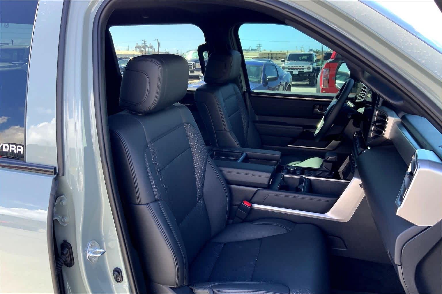 Thumbnail: 2025 Toyota Tundra - 13