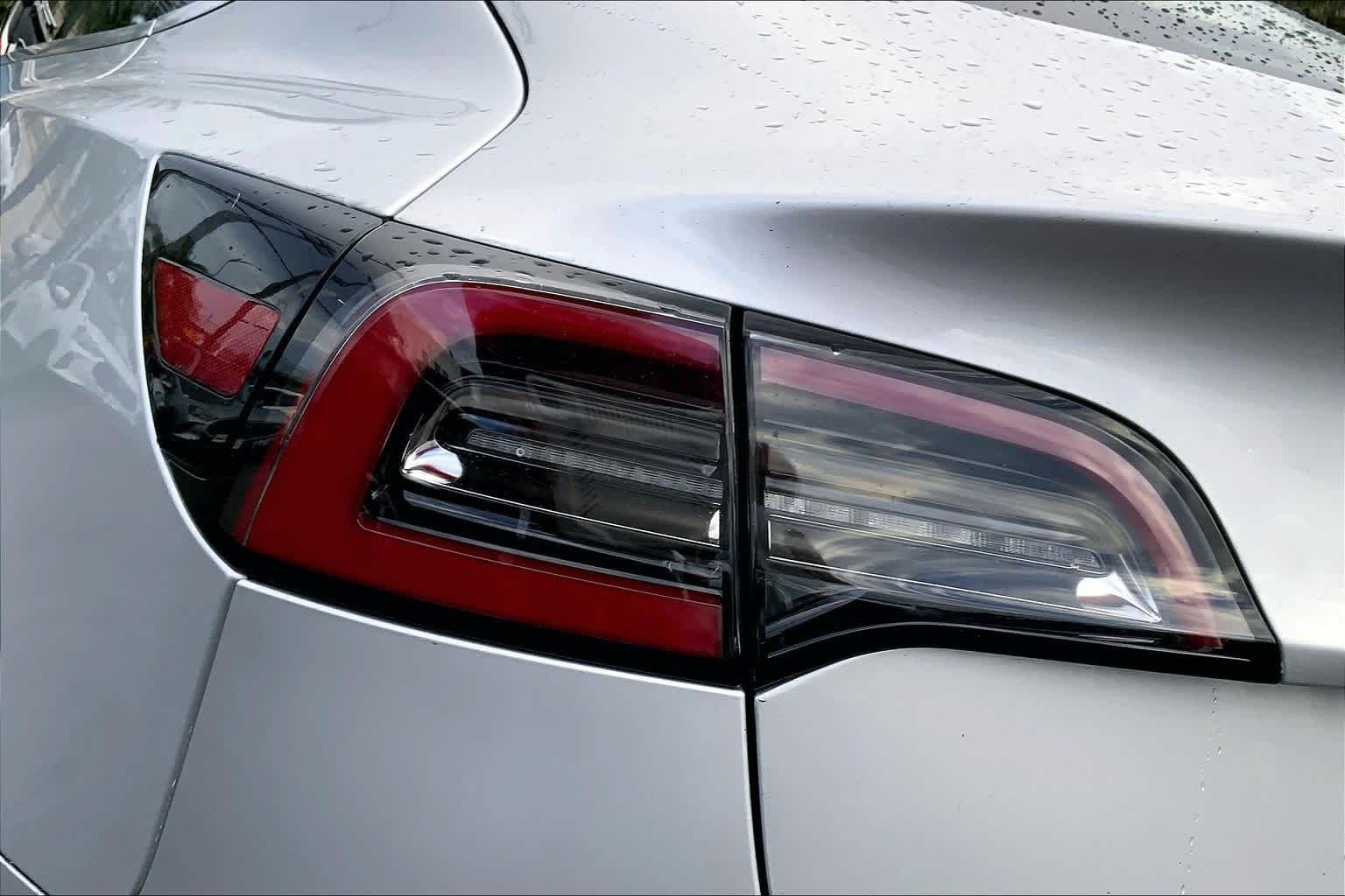 Thumbnail: 2018 Tesla Model 3 - 32