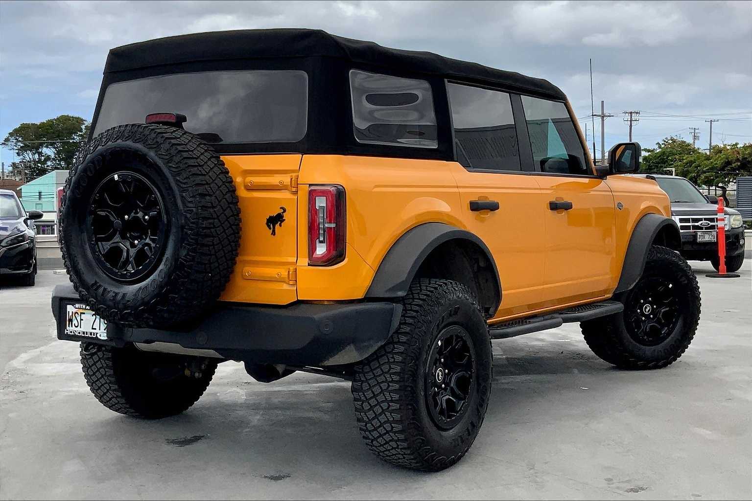 Thumbnail: 2022 Ford Bronco - 22