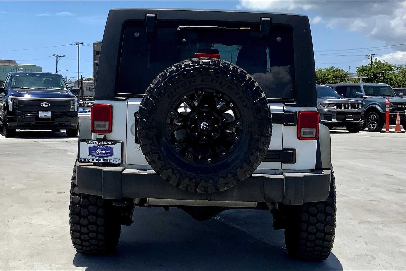 Thumbnail: 2016 Jeep Wrangler - 5