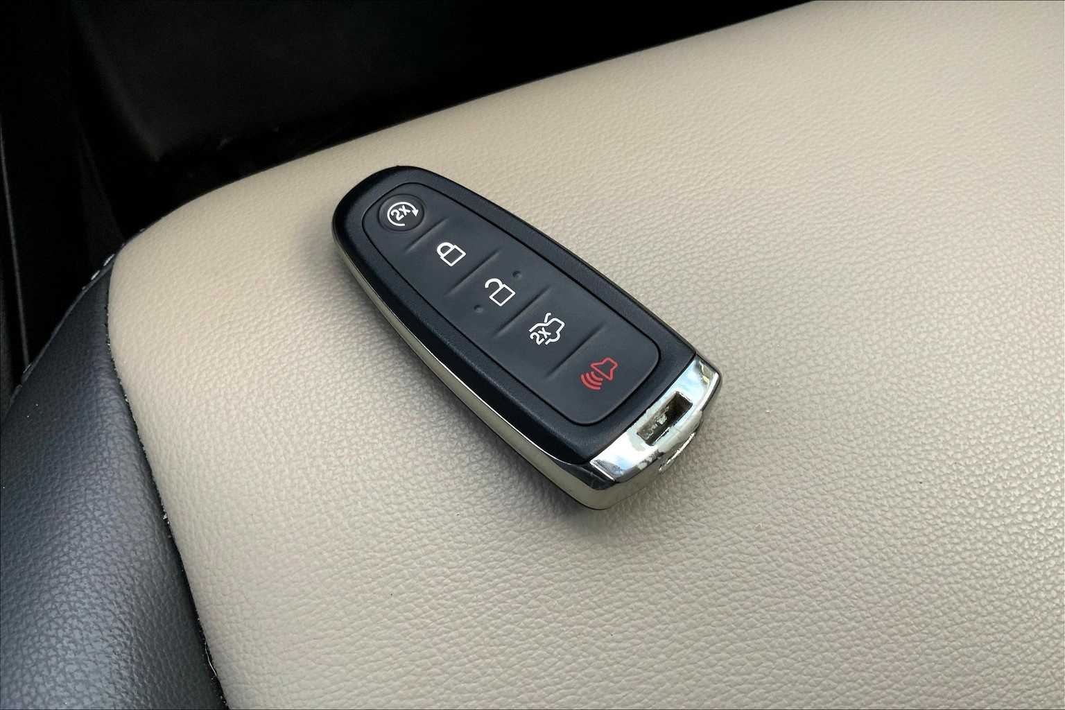 Thumbnail: 2019 Ford Escape - 19