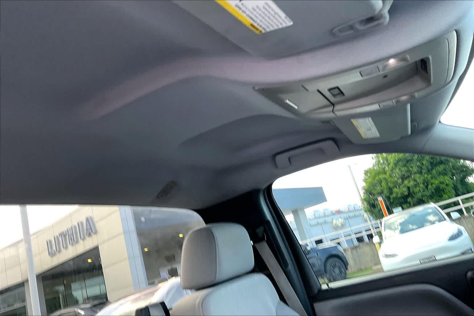 Thumbnail: 2015 Chevrolet Silverado 1500 - 30