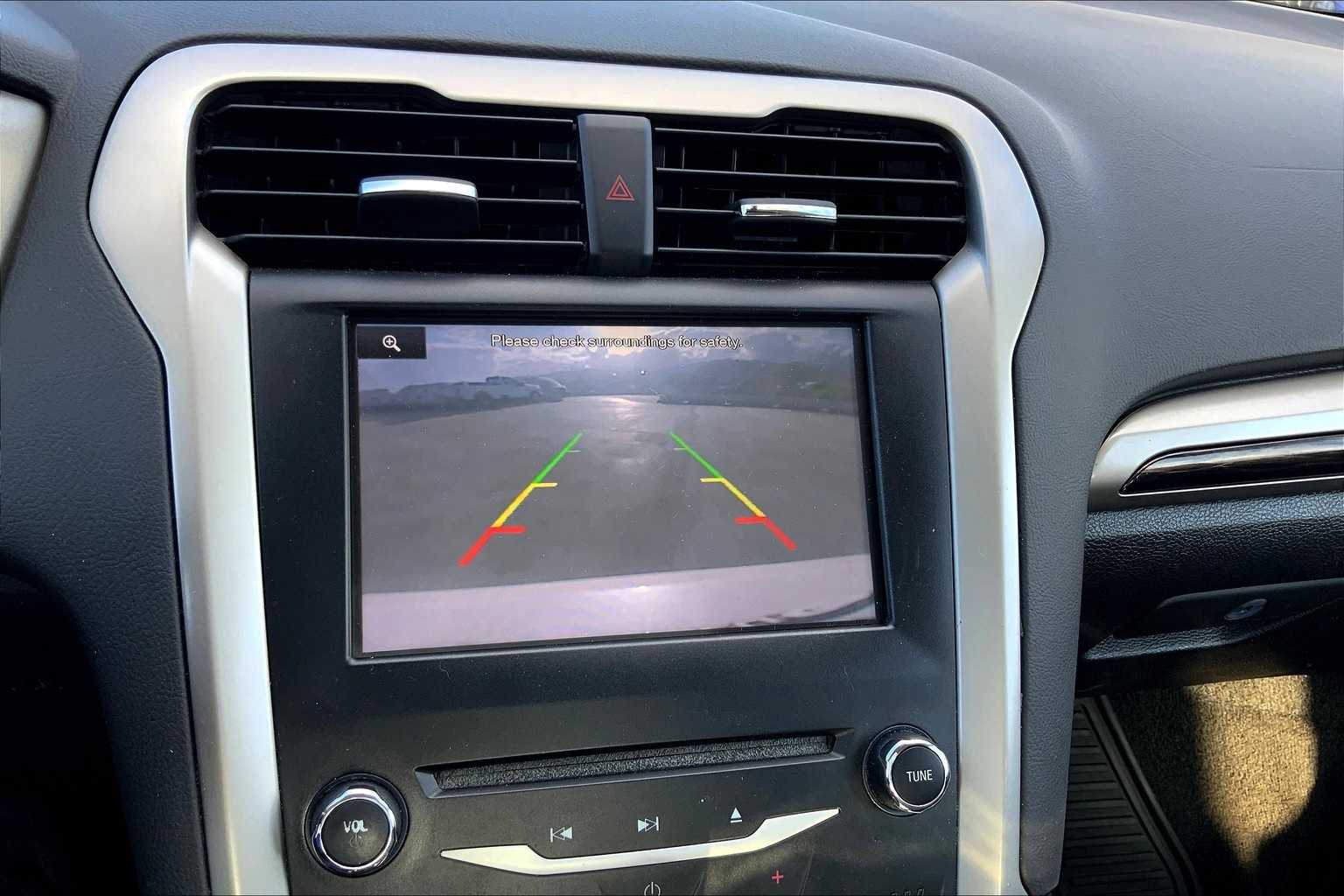 Thumbnail: 2015 Ford Fusion - 26