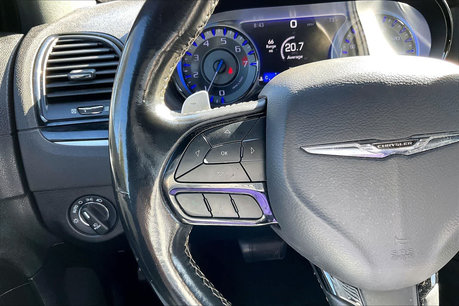 Thumbnail: 2019 Chrysler 300 - 24