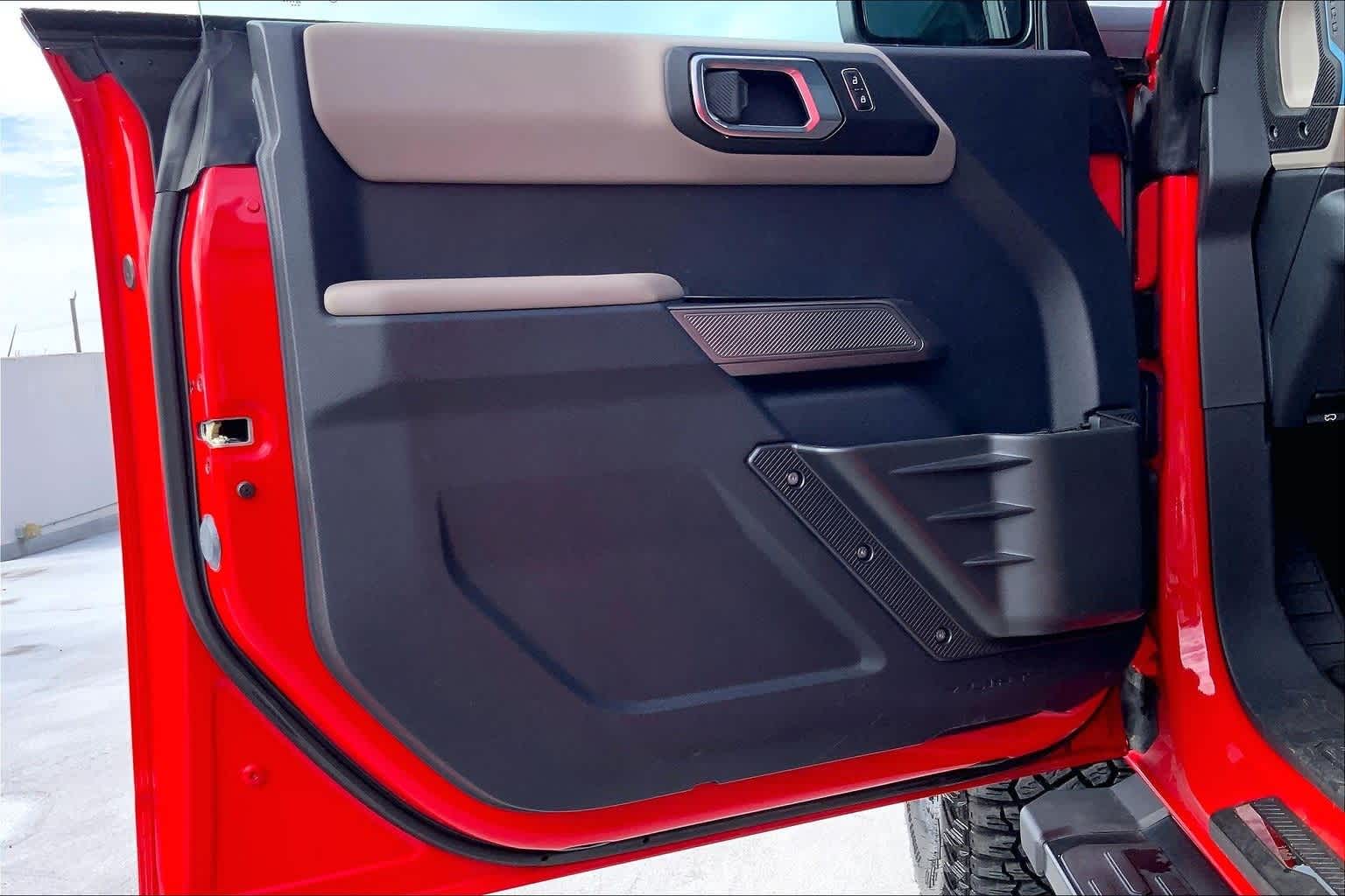 Thumbnail: 2022 Ford Bronco - 27