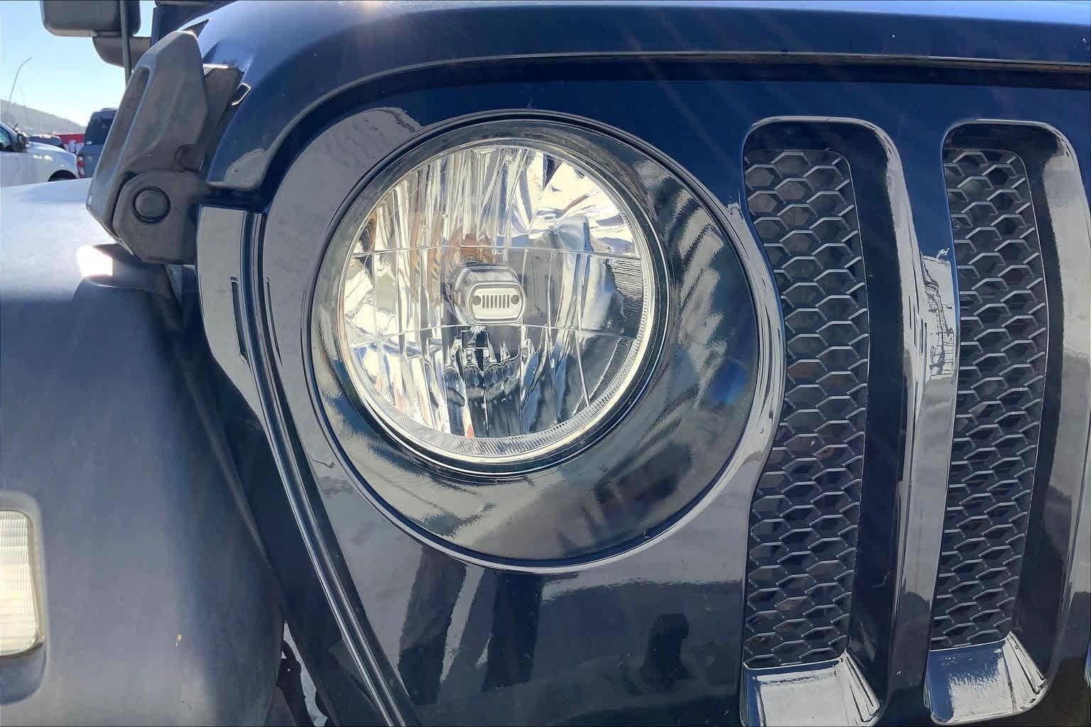 Thumbnail: 2020 Jeep Wrangler - 31