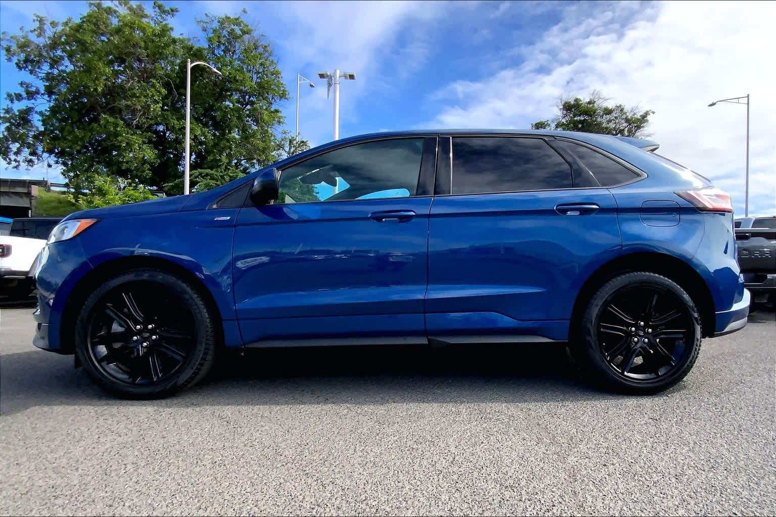 Thumbnail: 2021 Ford Edge - 3