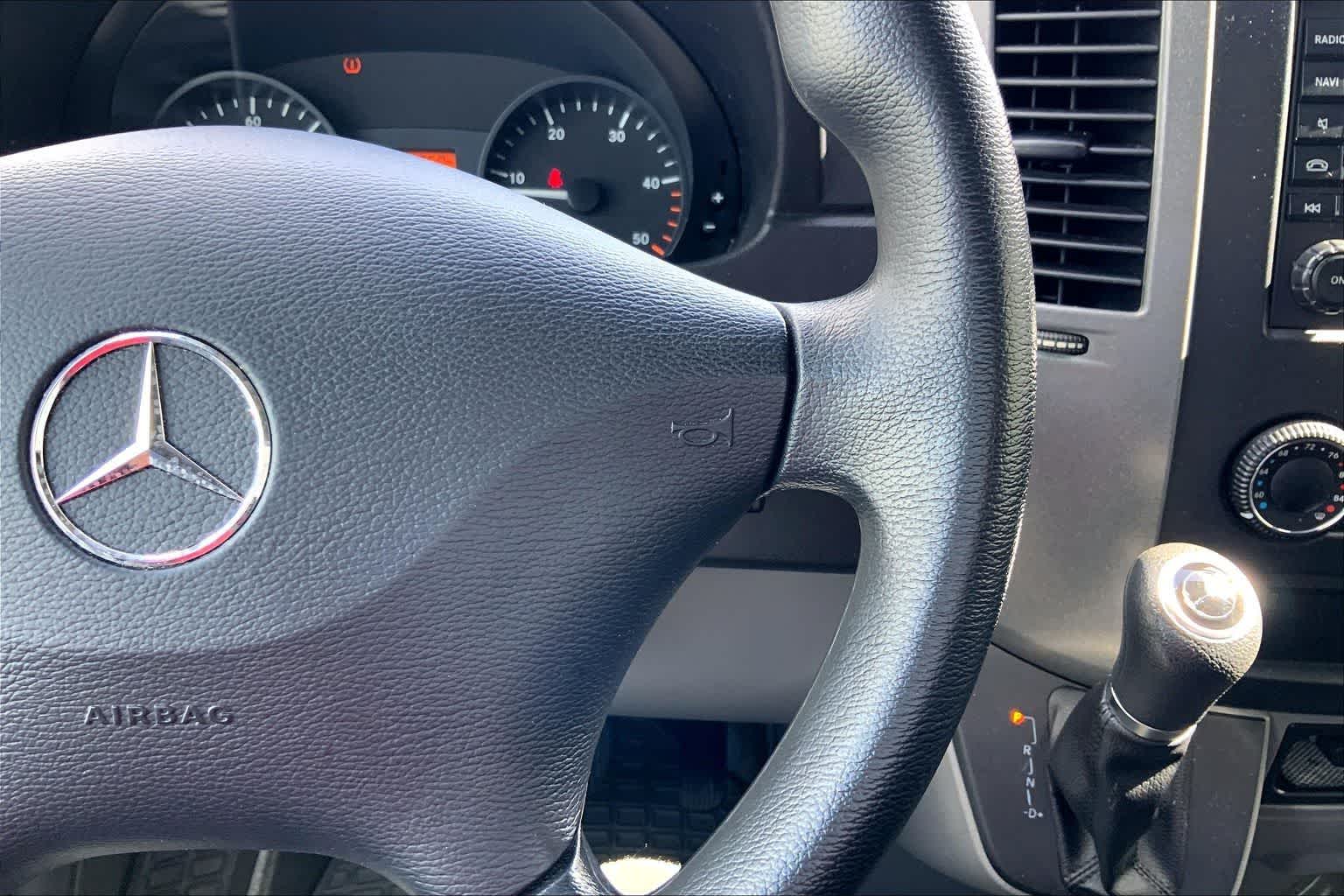 Thumbnail: 2016 Mercedes-Benz Sprinter - 25