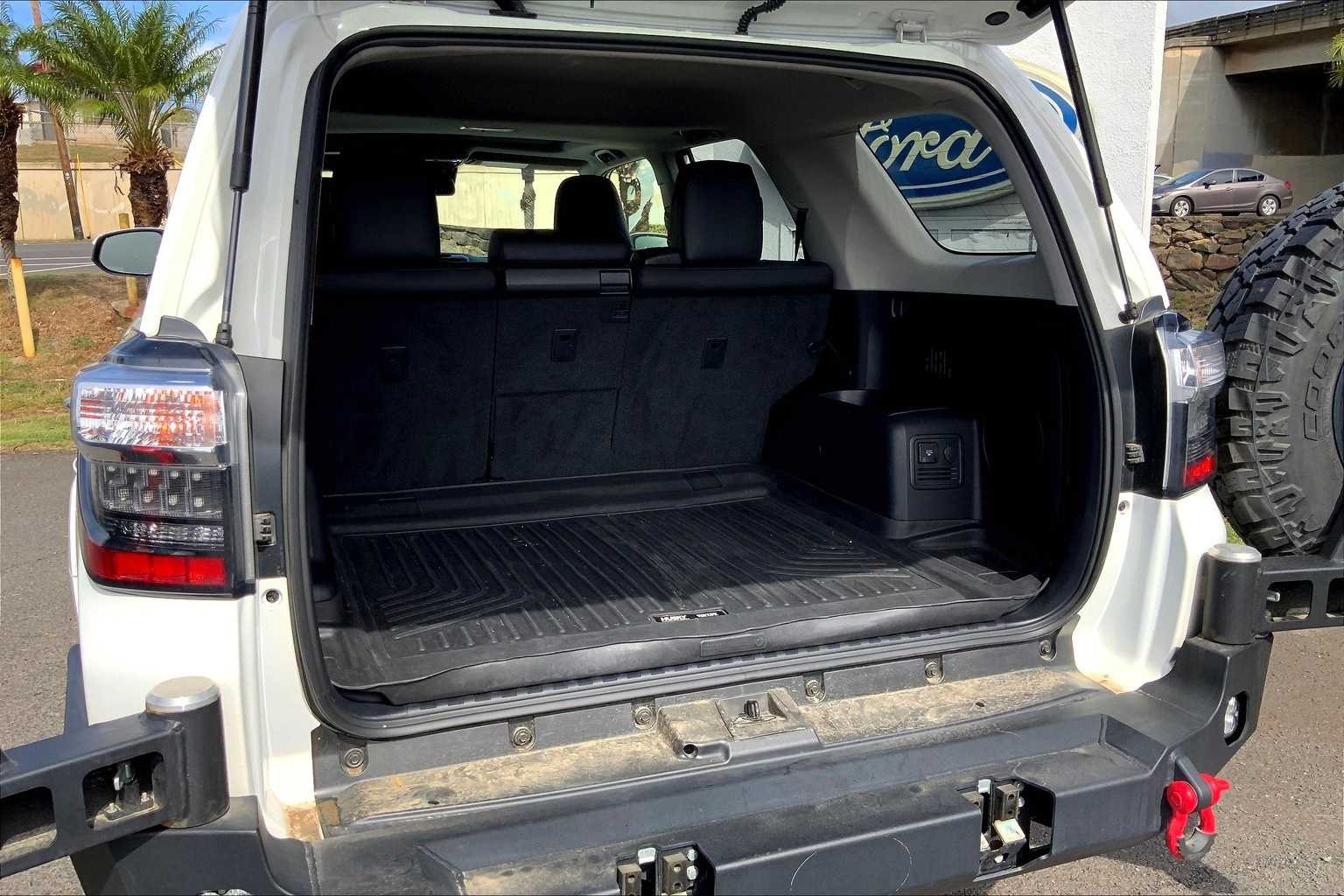 Thumbnail: 2022 Toyota 4Runner - 18