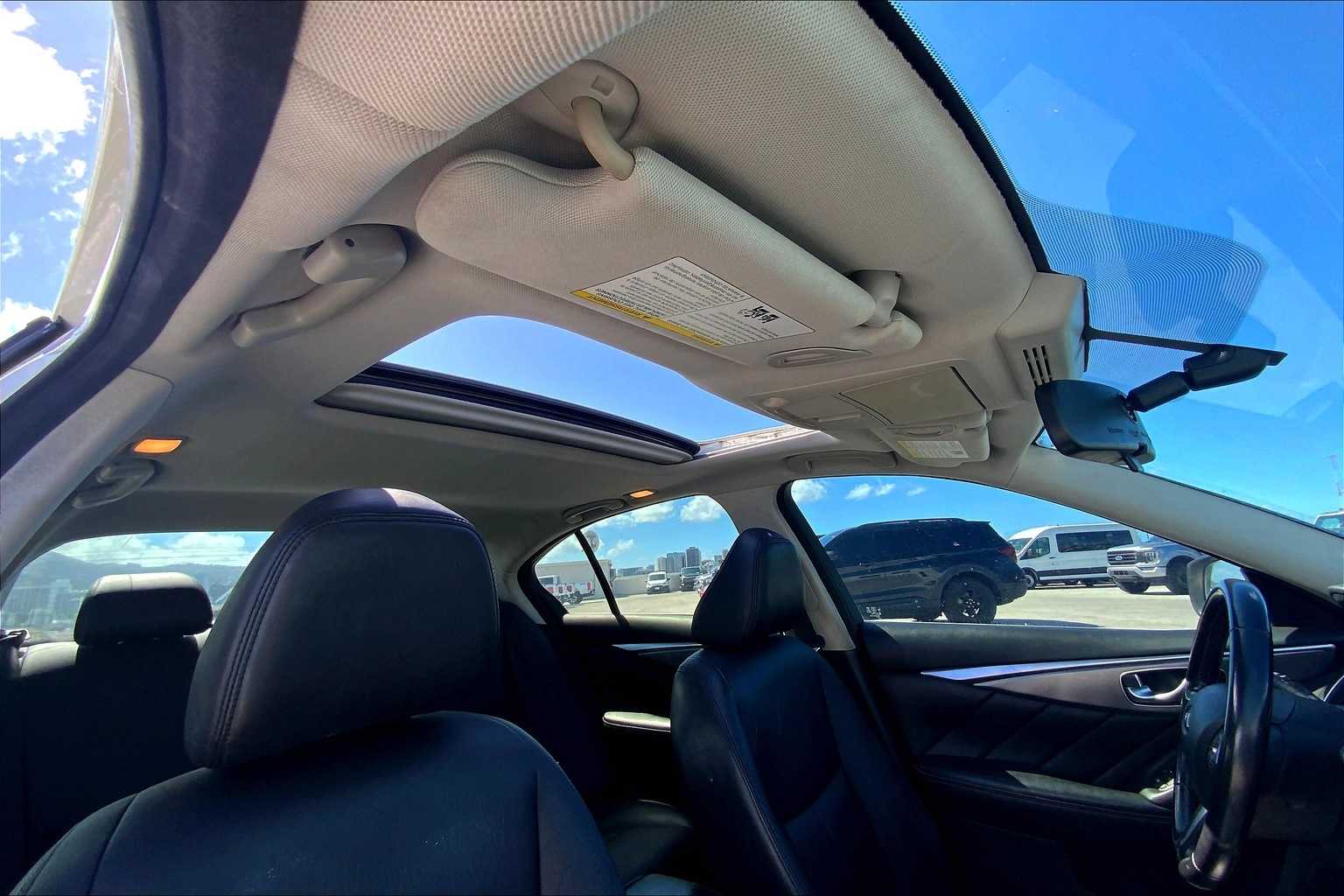 Thumbnail: 2015 INFINITI Q50 - 30