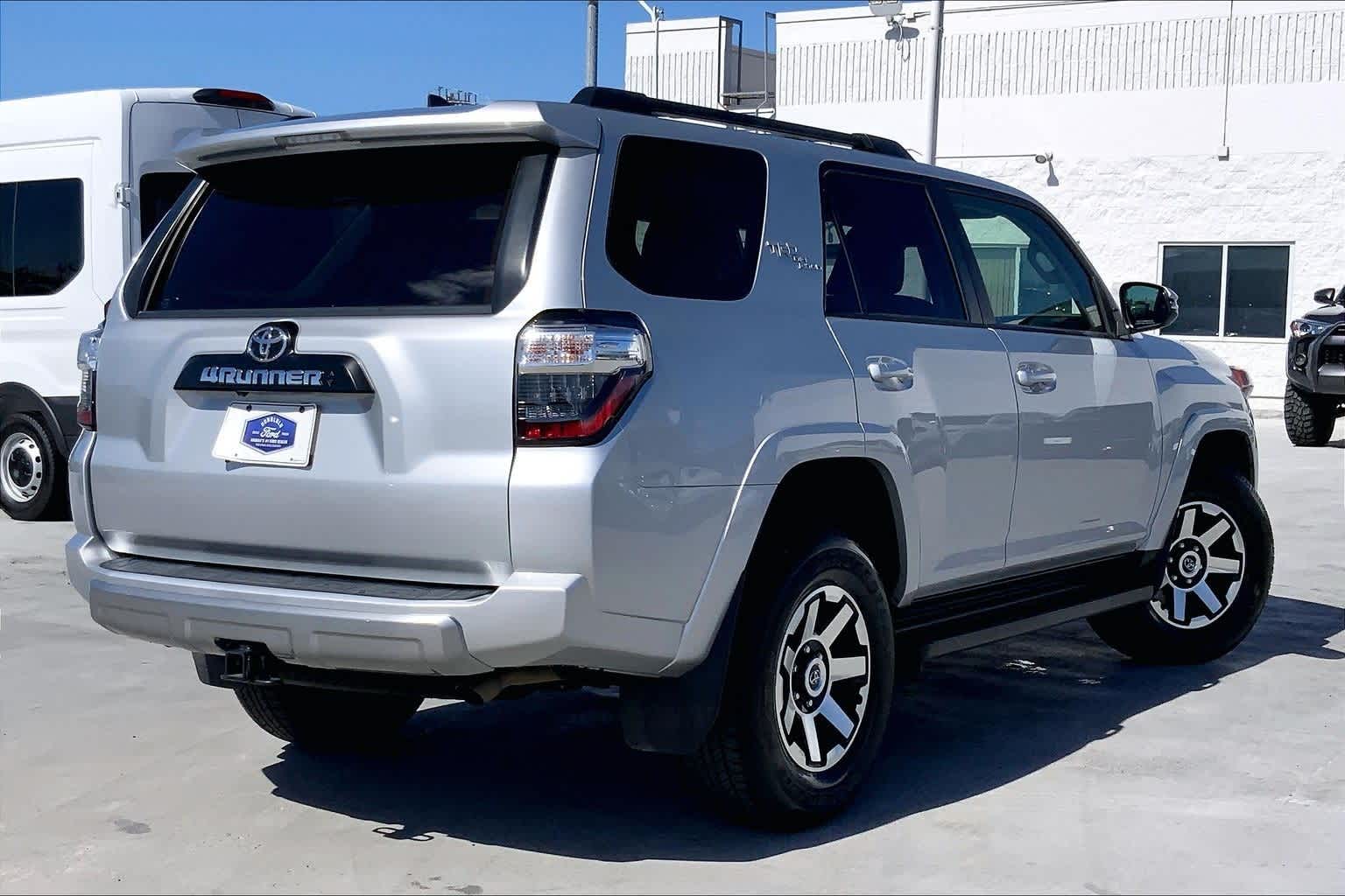 Thumbnail: 2023 Toyota 4Runner - 22