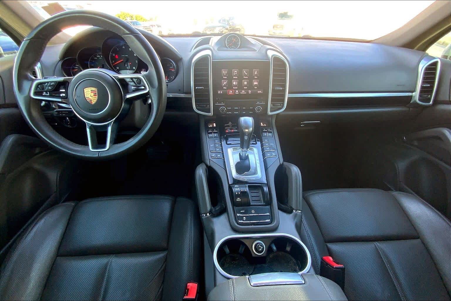 Thumbnail: 2018 Porsche Cayenne - 10