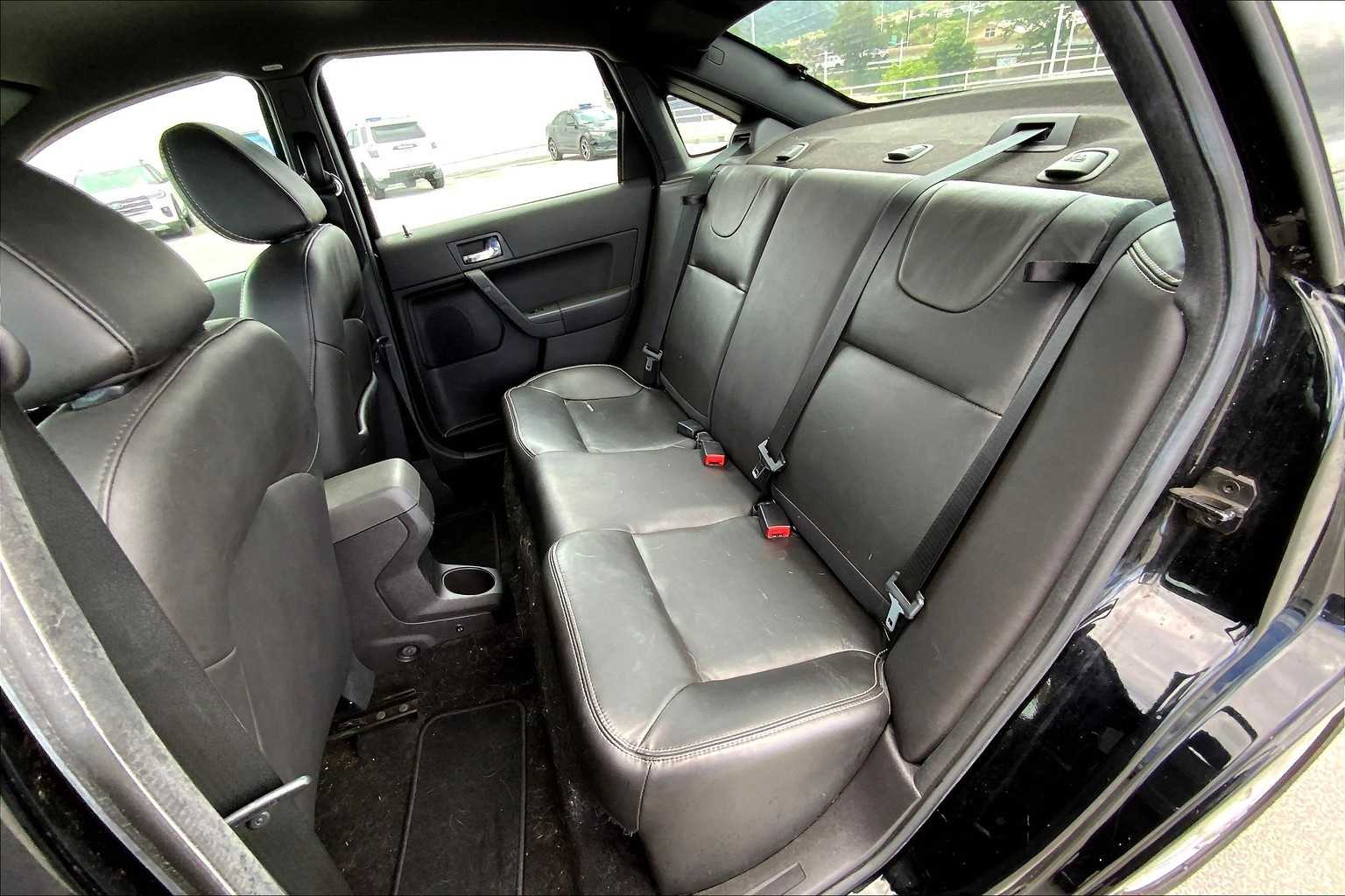 Thumbnail: 2008 Ford Focus - 29