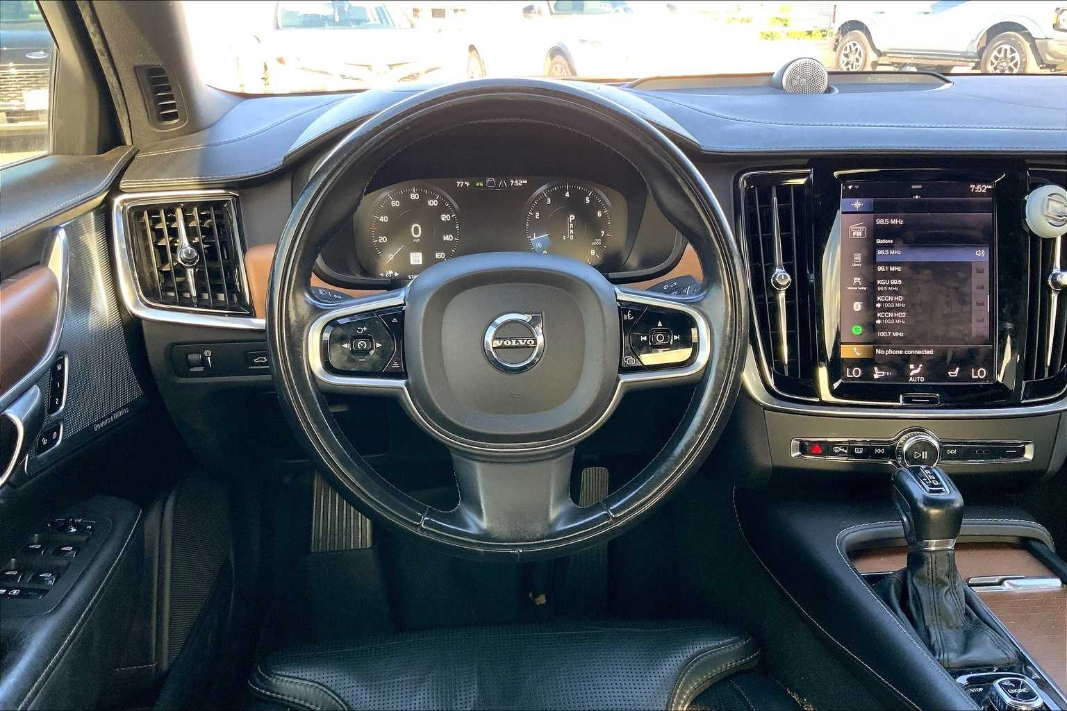 Thumbnail: 2017 Volvo S90 - 14