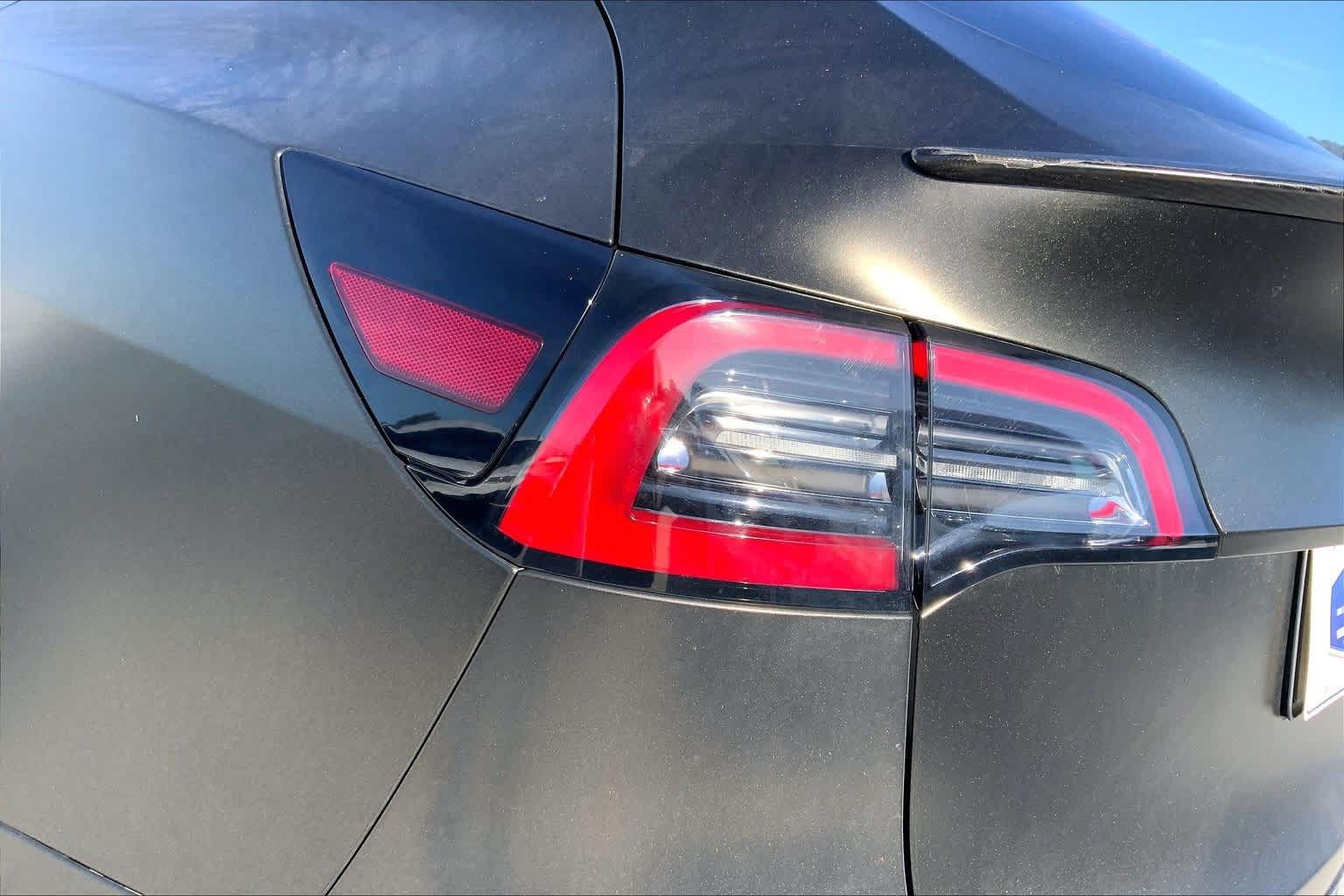 Thumbnail: 2021 Tesla Model Y - 32