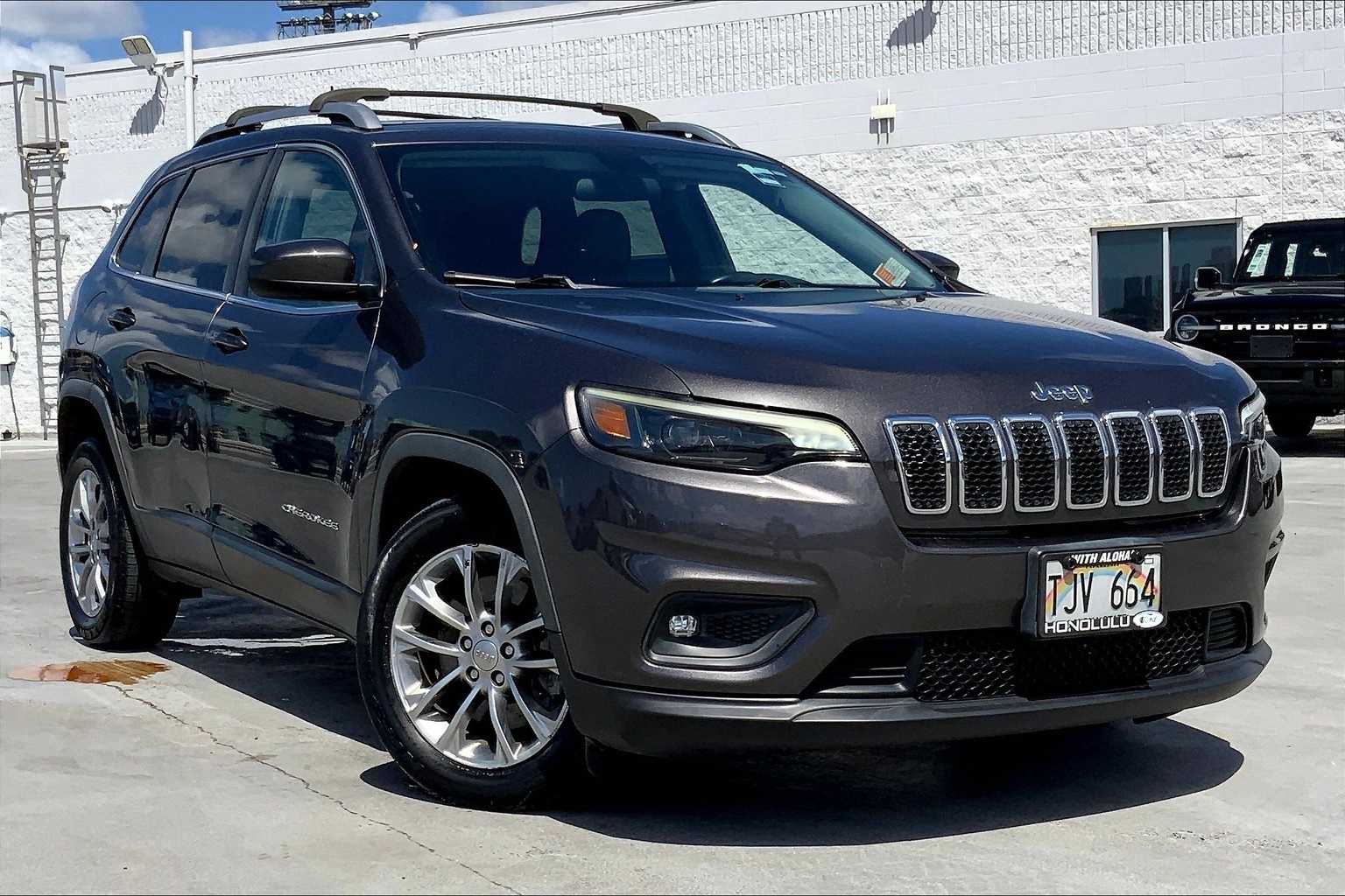 Thumbnail: 2019 Jeep Cherokee - 21