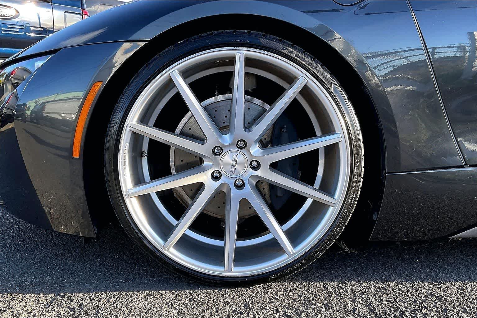 Thumbnail: 2016 BMW  - 8