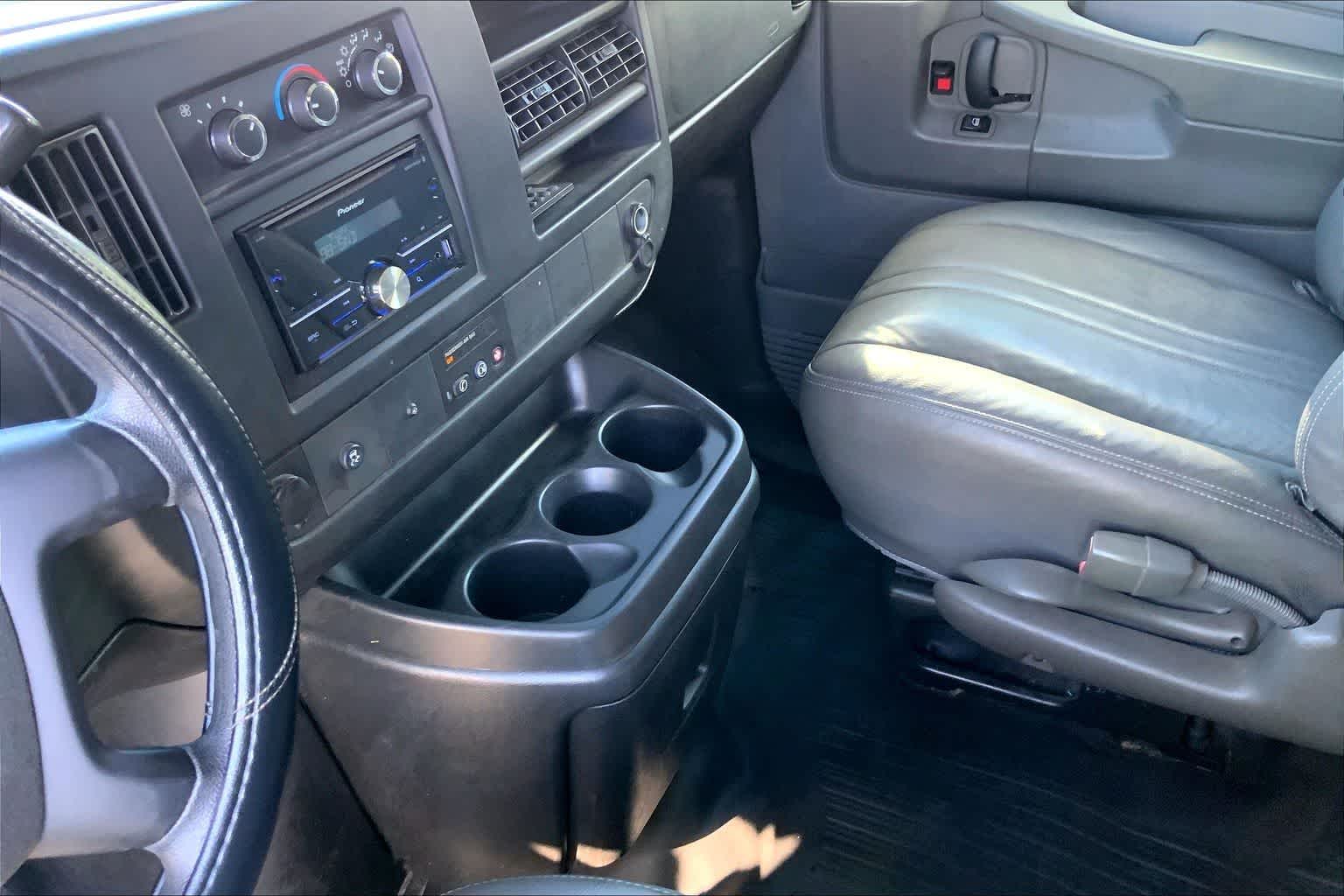 Thumbnail: 2011 Chevrolet Express - 16