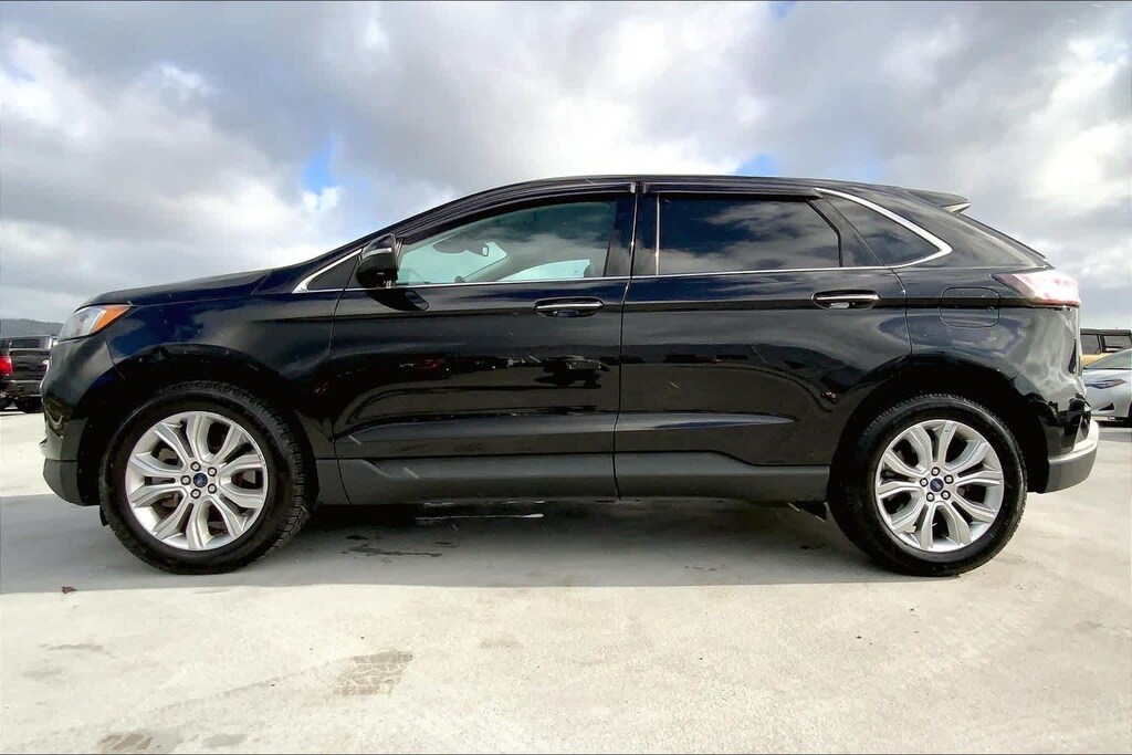 Used 2022 Ford Edge Titanium SUV