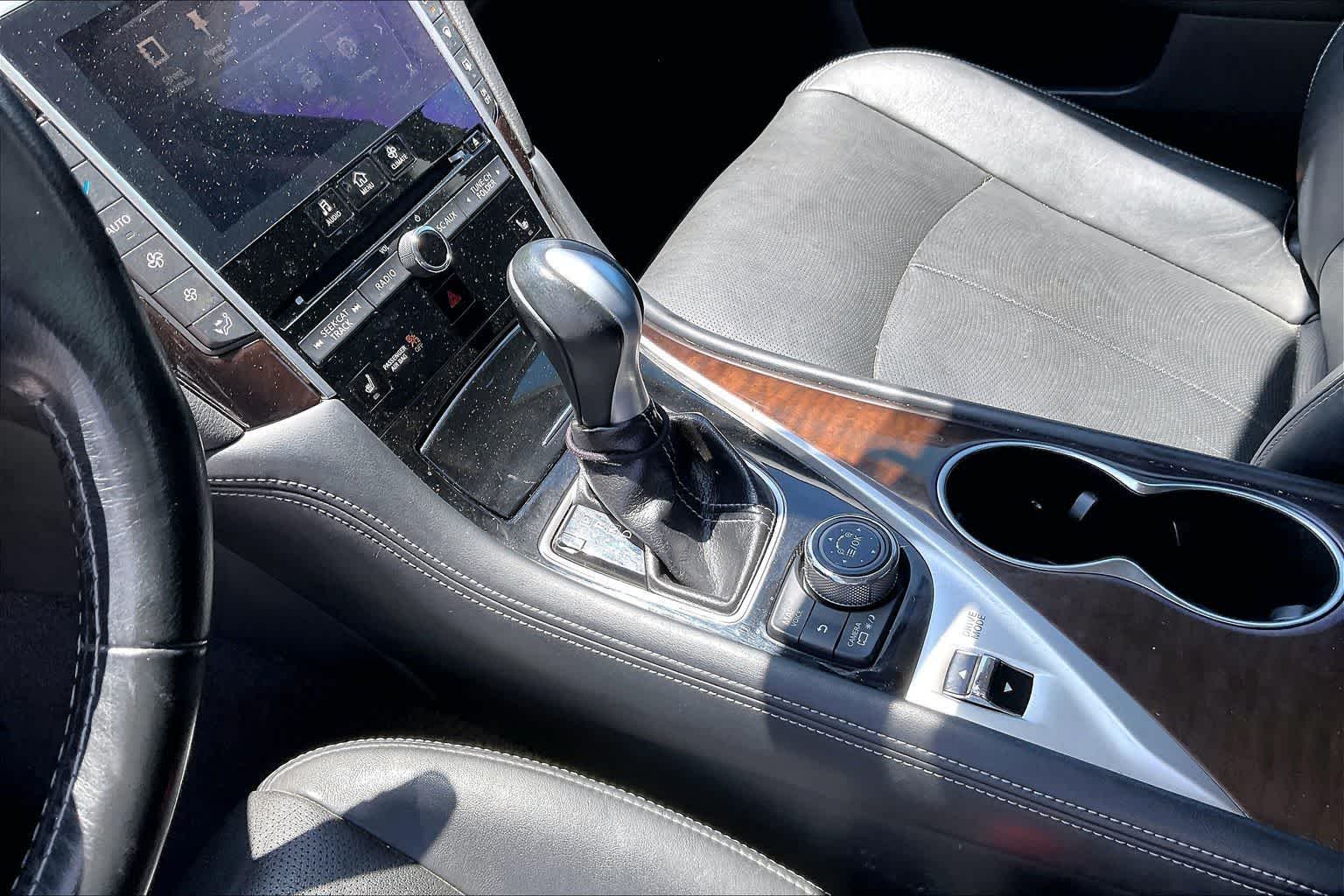 Thumbnail: 2014 INFINITI Q50 - 16