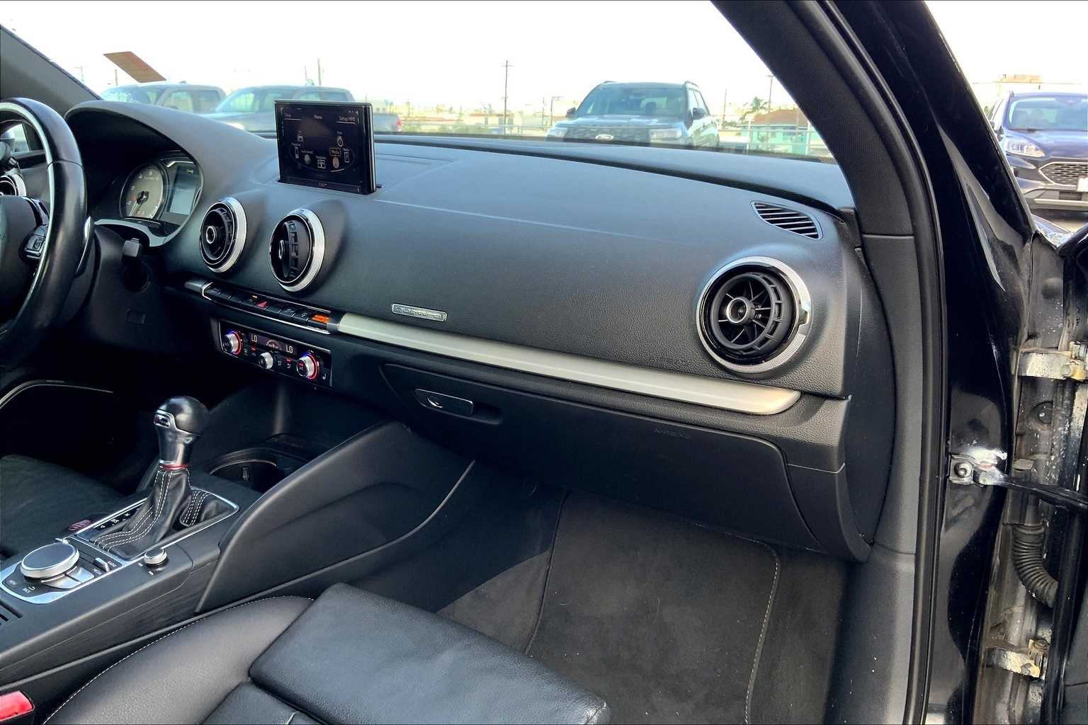 Thumbnail: 2015 Audi S3 - 23