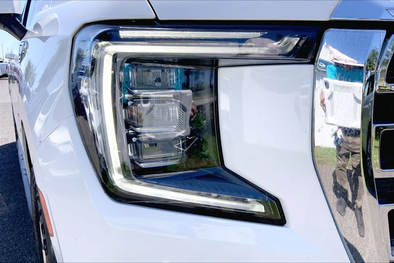 Thumbnail: 2022 GMC Yukon XL - 31