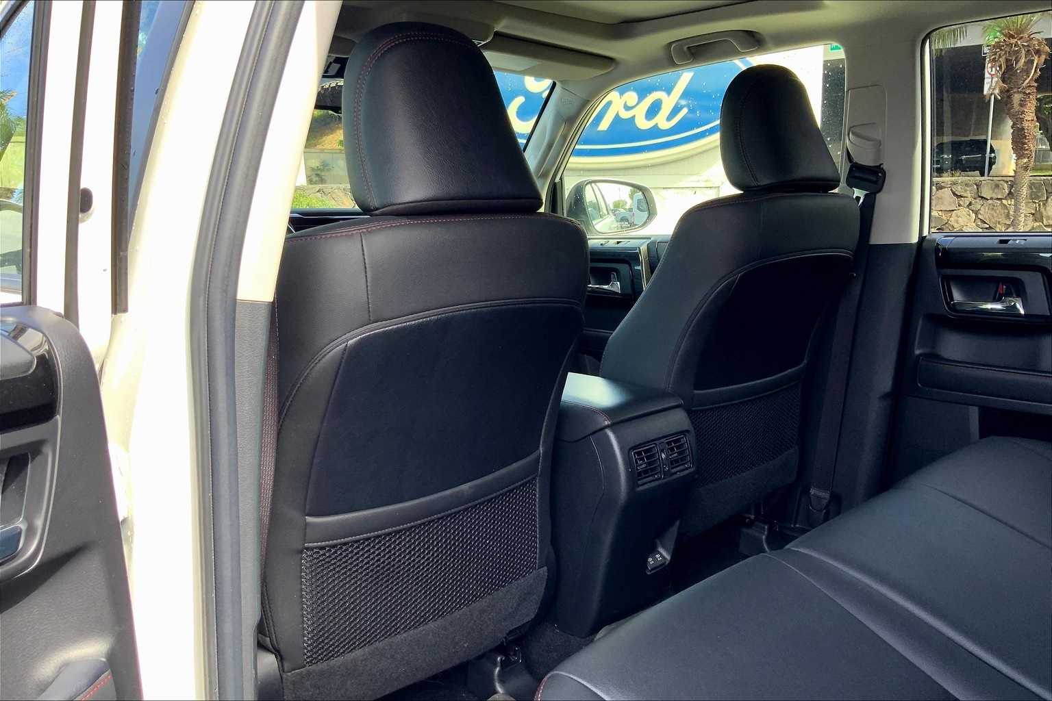 Thumbnail: 2022 Toyota 4Runner - 12