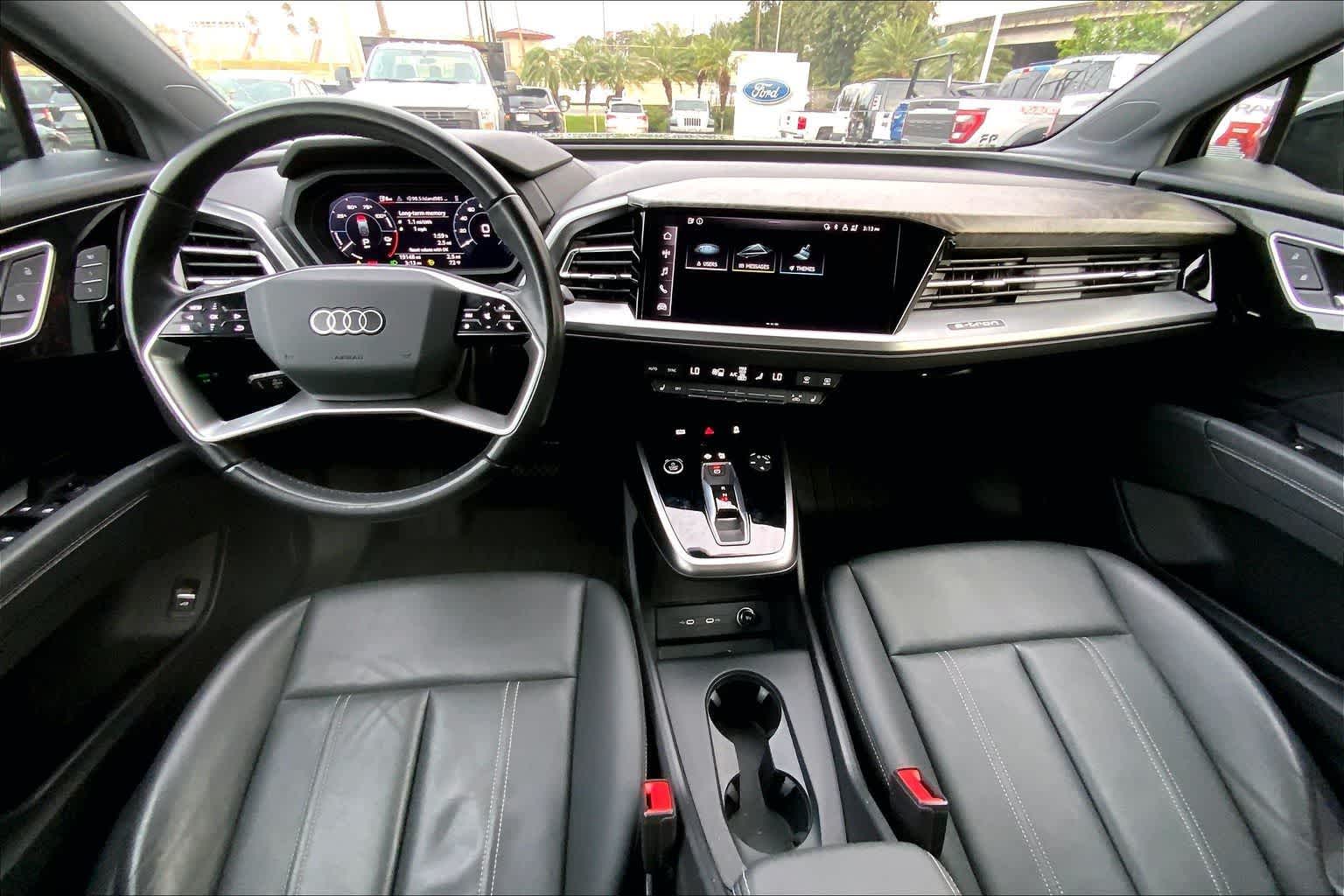 Thumbnail: 2024 Audi Q4 e-tron - 10