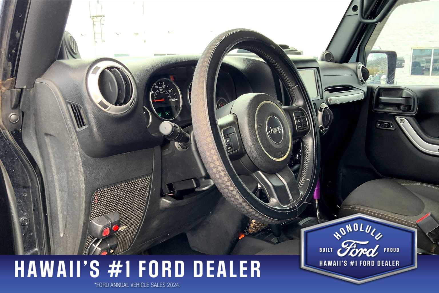 2013 Jeep Wrangler Unlimited Sahara 2