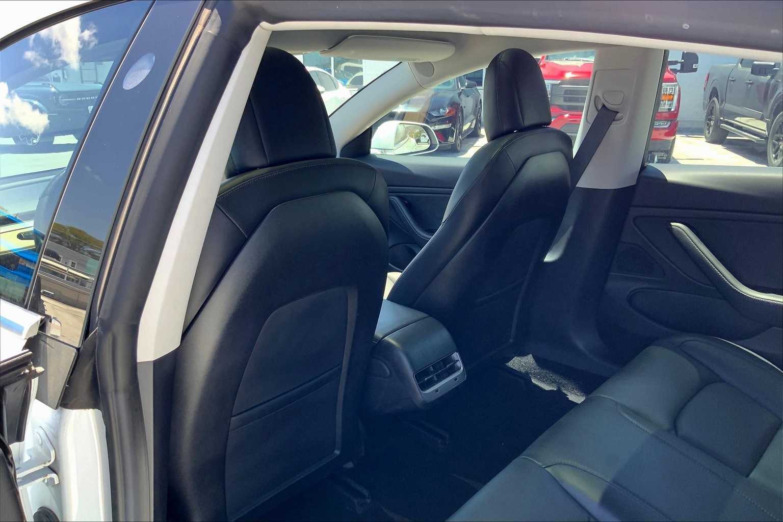 Thumbnail: 2019 Tesla Model 3 - 12