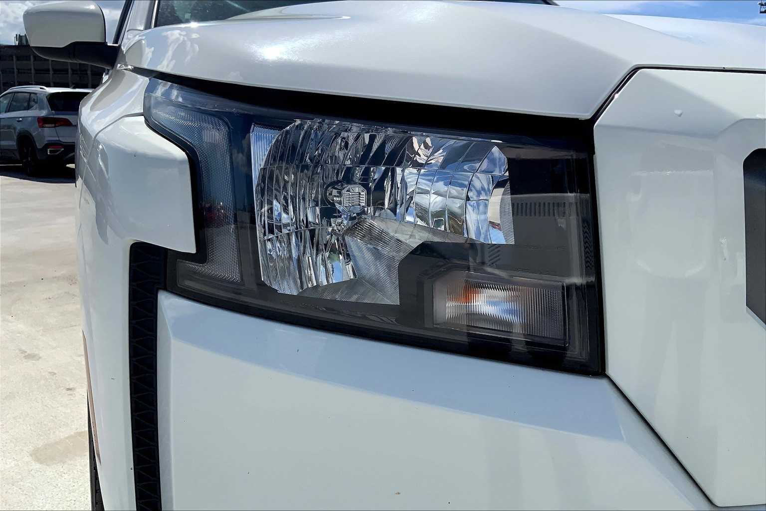 Thumbnail: 2022 Nissan Frontier - 31
