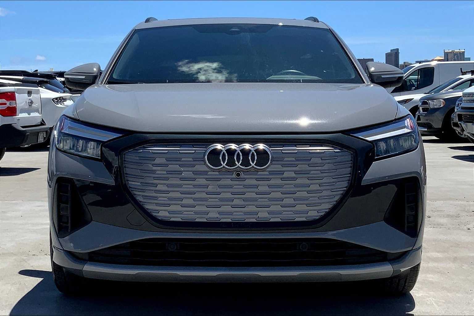 Thumbnail: 2023 Audi Q4 e-tron - 6