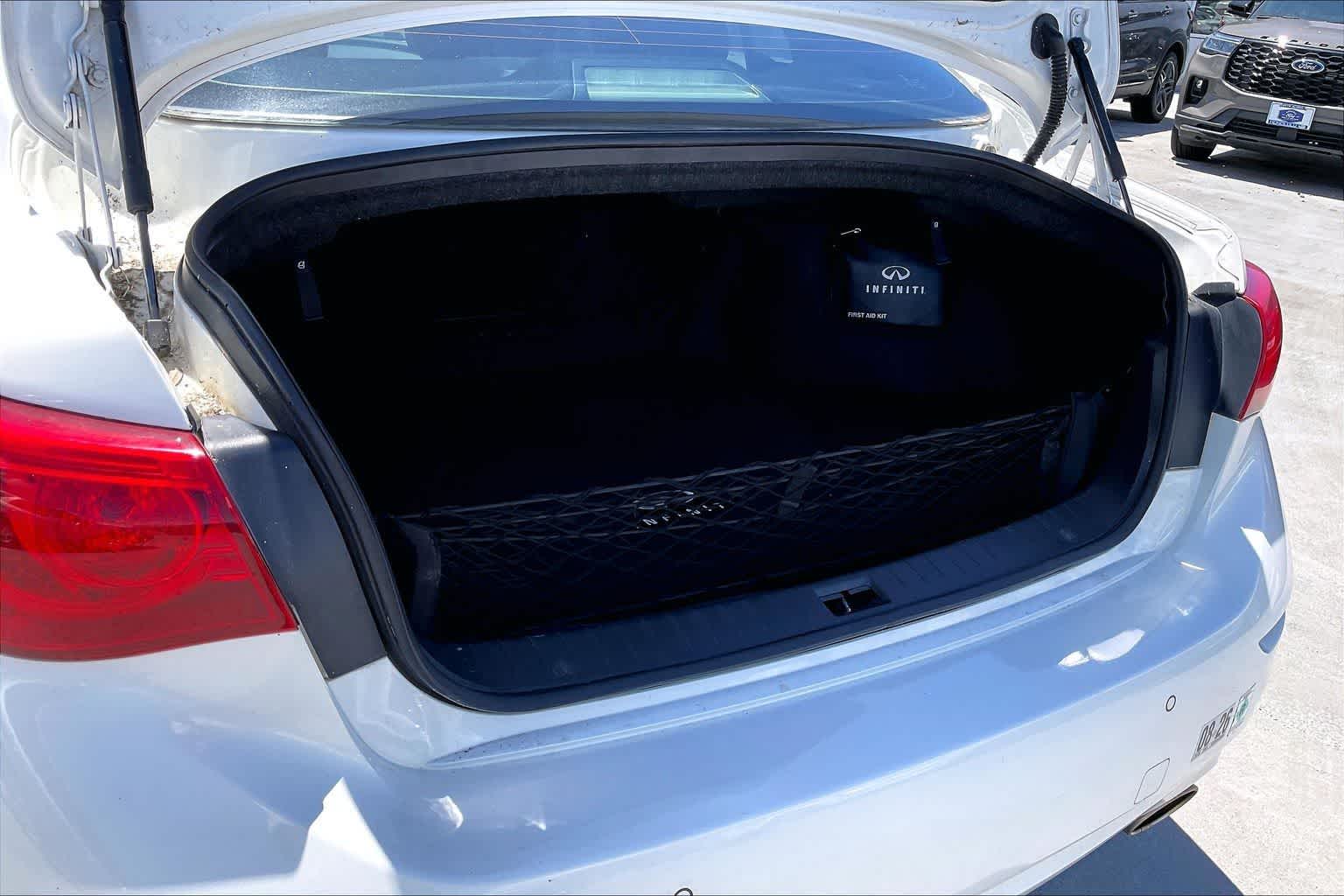 Thumbnail: 2014 INFINITI Q50 - 18