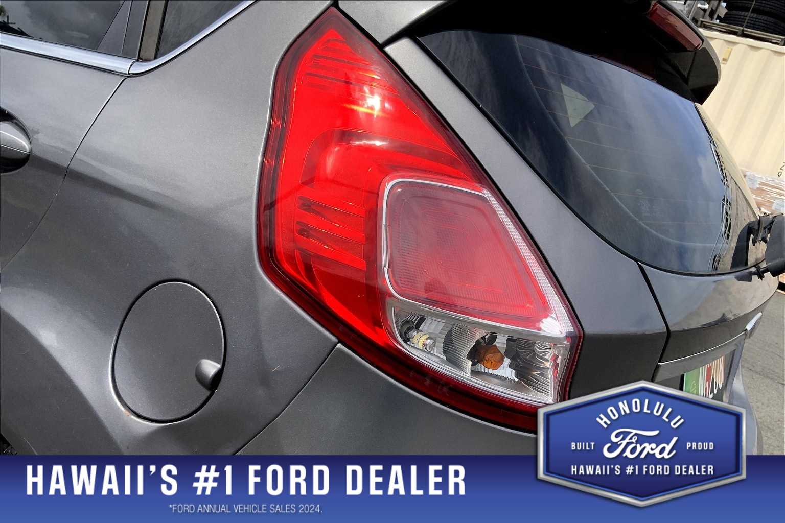 2014 Ford Fiesta Titanium 32