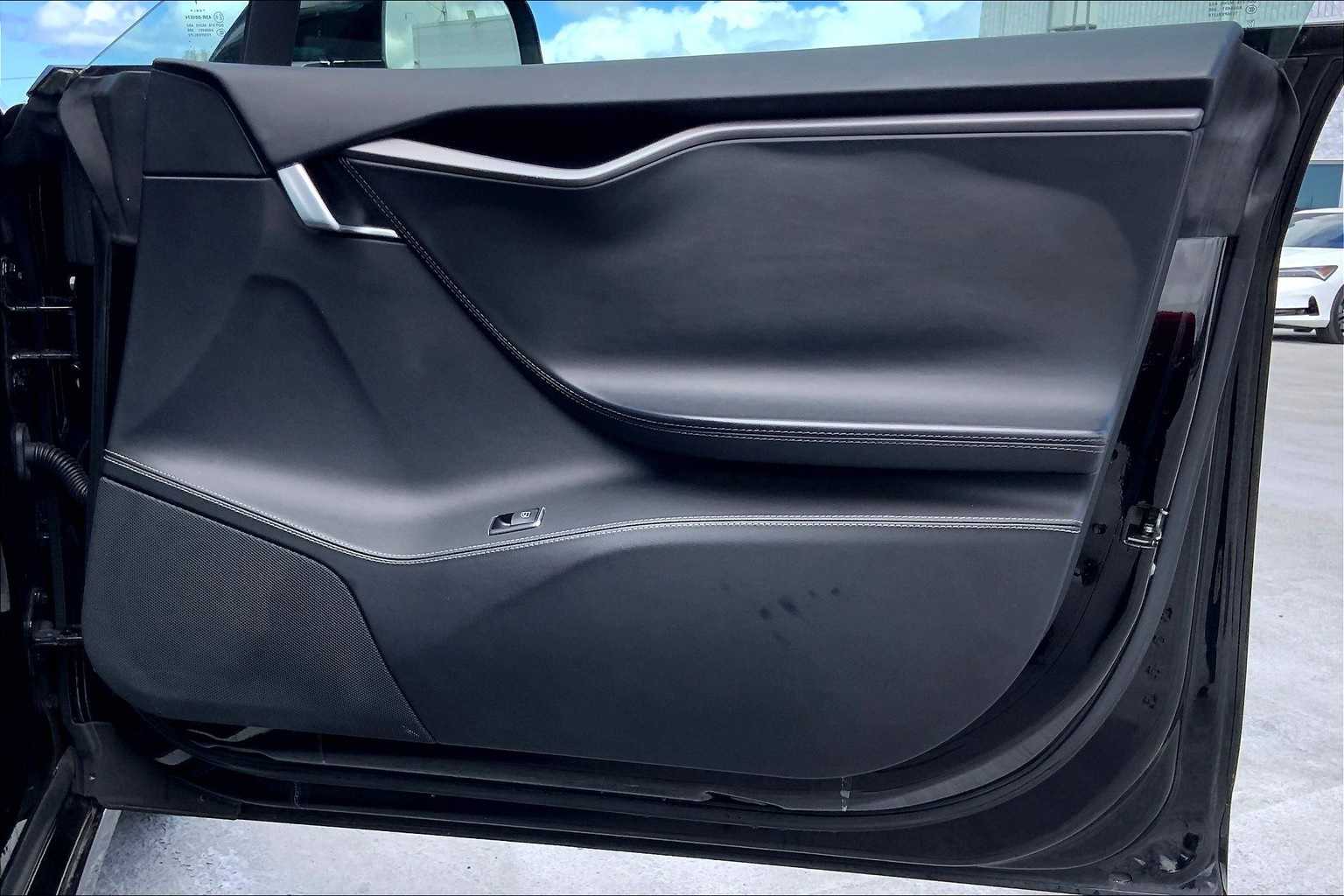 Thumbnail: 2018 Tesla Model S - 28