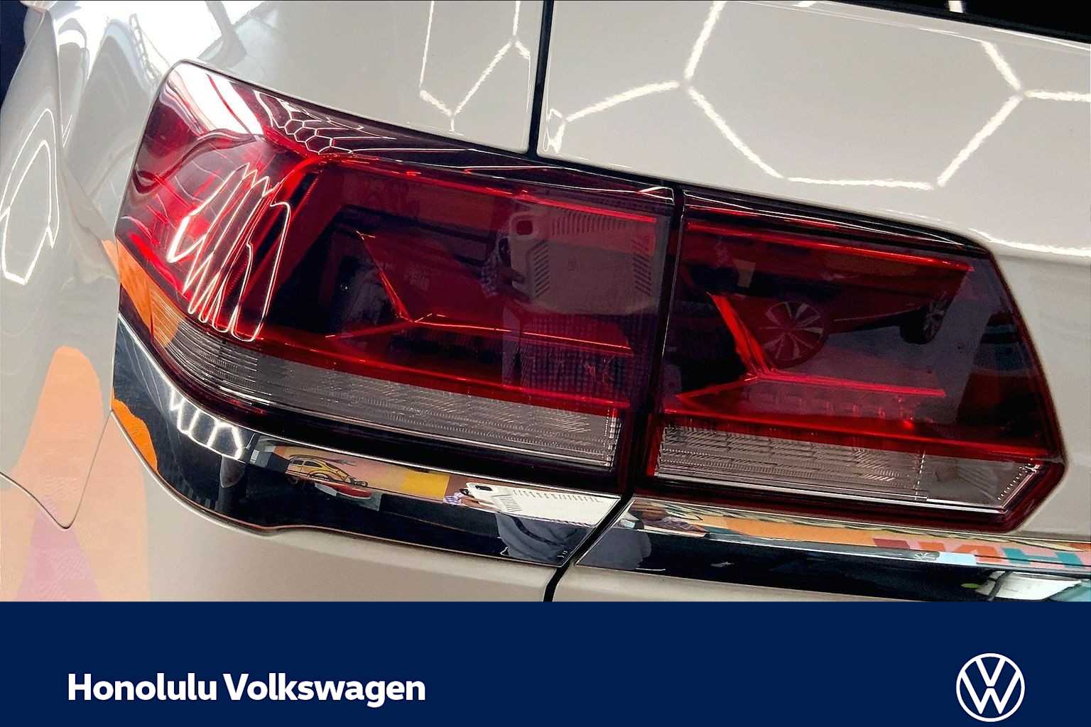 Thumbnail: 2022 Volkswagen Atlas - 32