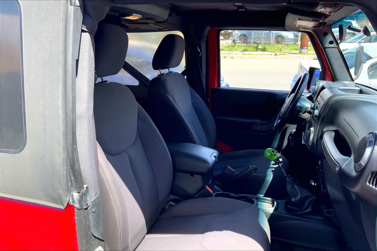 2017 Jeep Wrangler Sport S - Photo 13