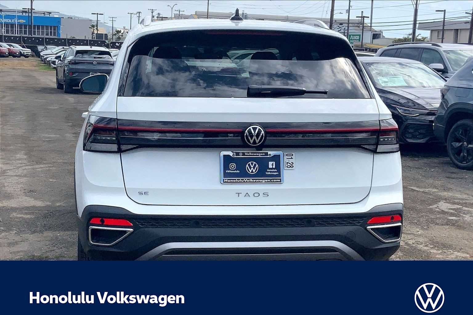Thumbnail: 2026 Volkswagen Taos - 5