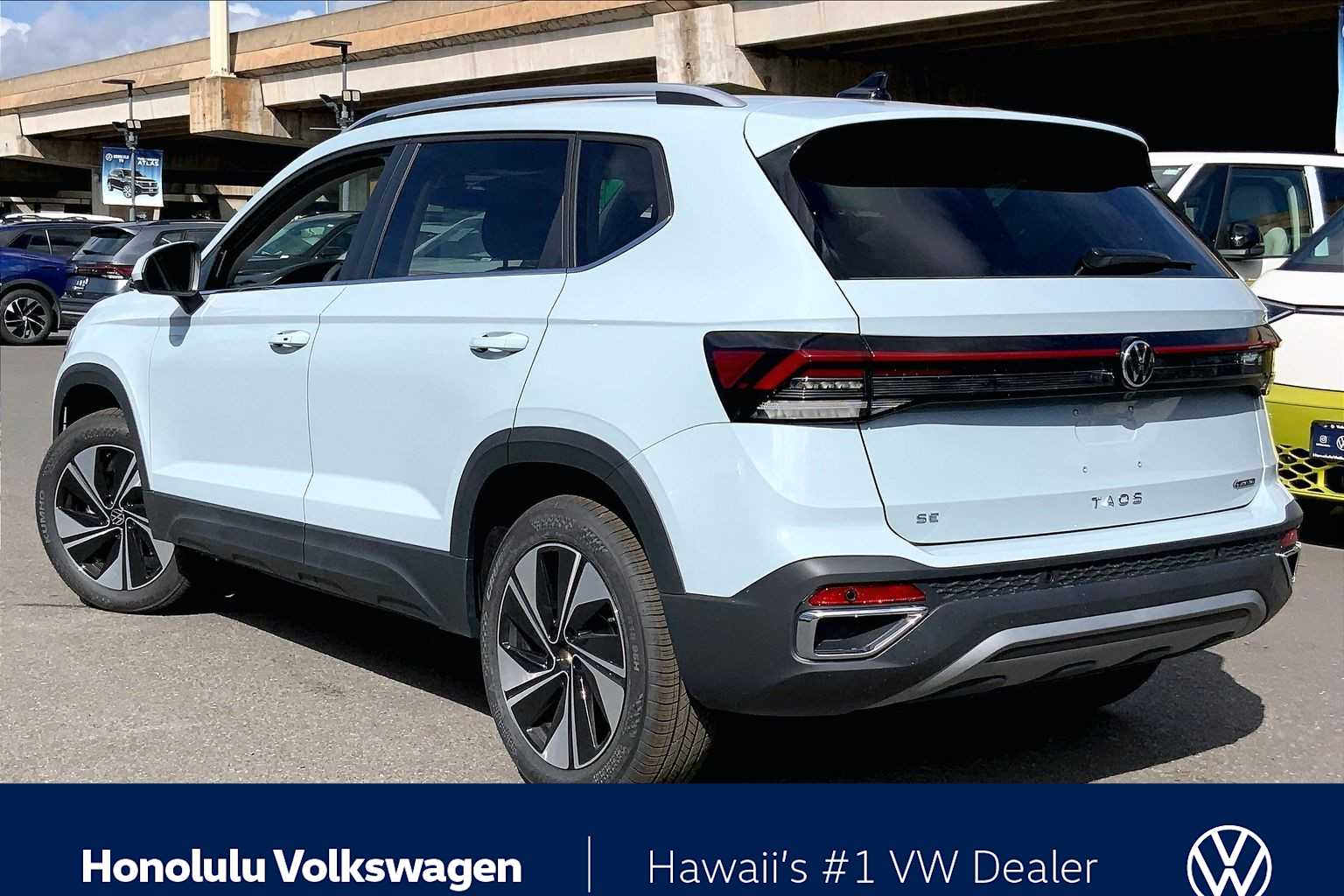 Thumbnail: 2026 Volkswagen Taos - 4