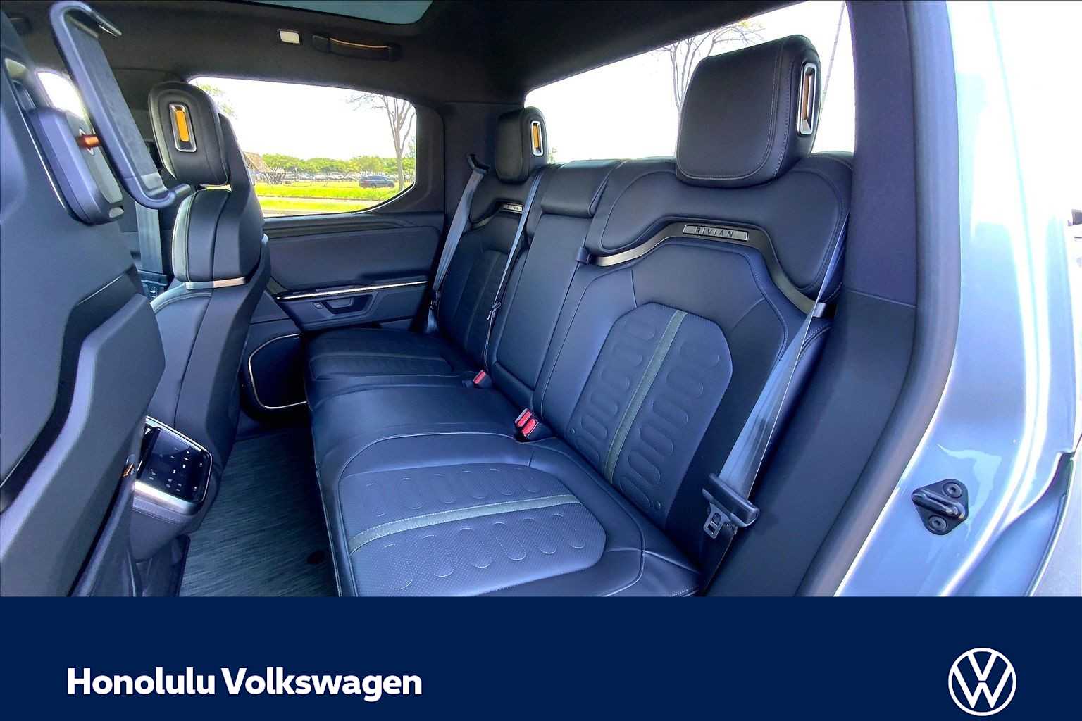 Thumbnail: 2026 Rivian R1T - 29