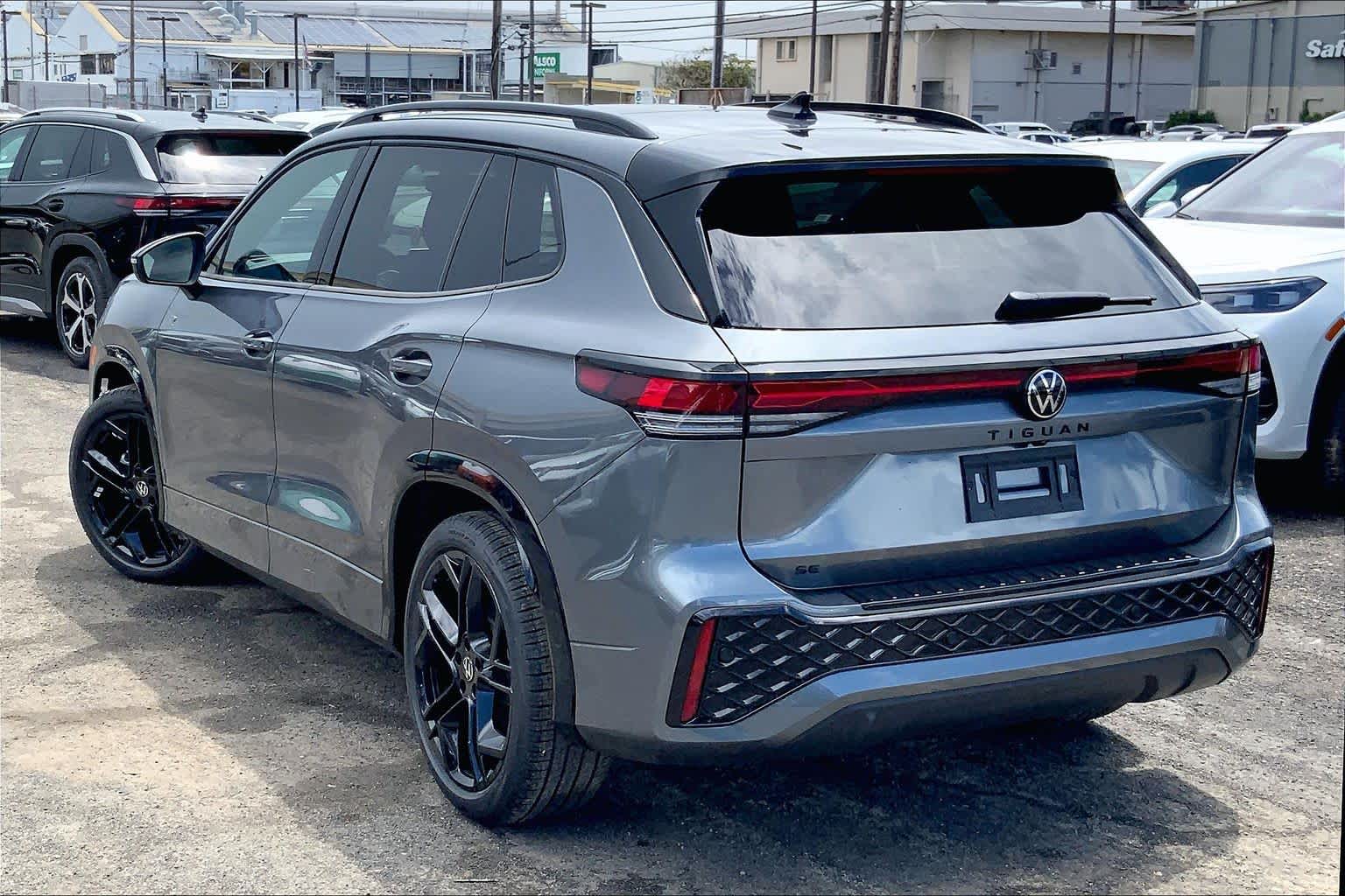 Thumbnail: 2026 Volkswagen Tiguan - 4