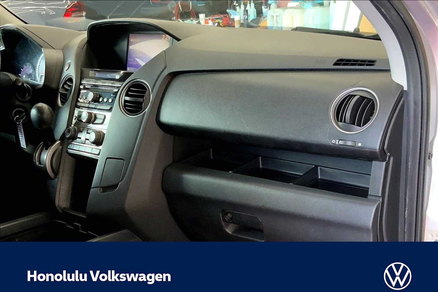 Thumbnail: 2015 Honda Pilot - 23